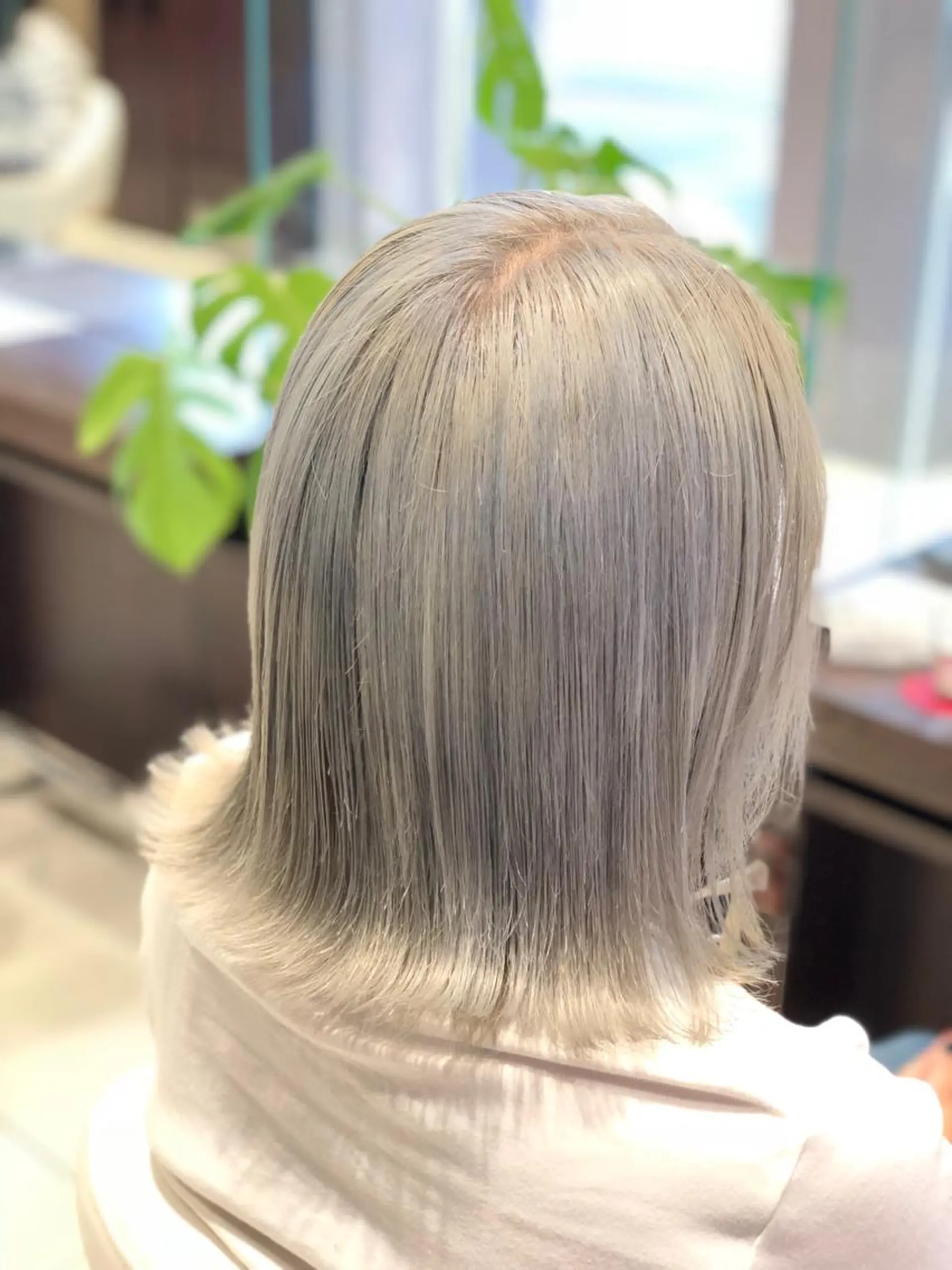 ミディアム カラー ヘアアレンジ アッシュ ブリーチ ホワイトアッシュ ヘアカラー トリートメント 渡辺　亮/ ハイライト/髪質改善のヘアスタイル