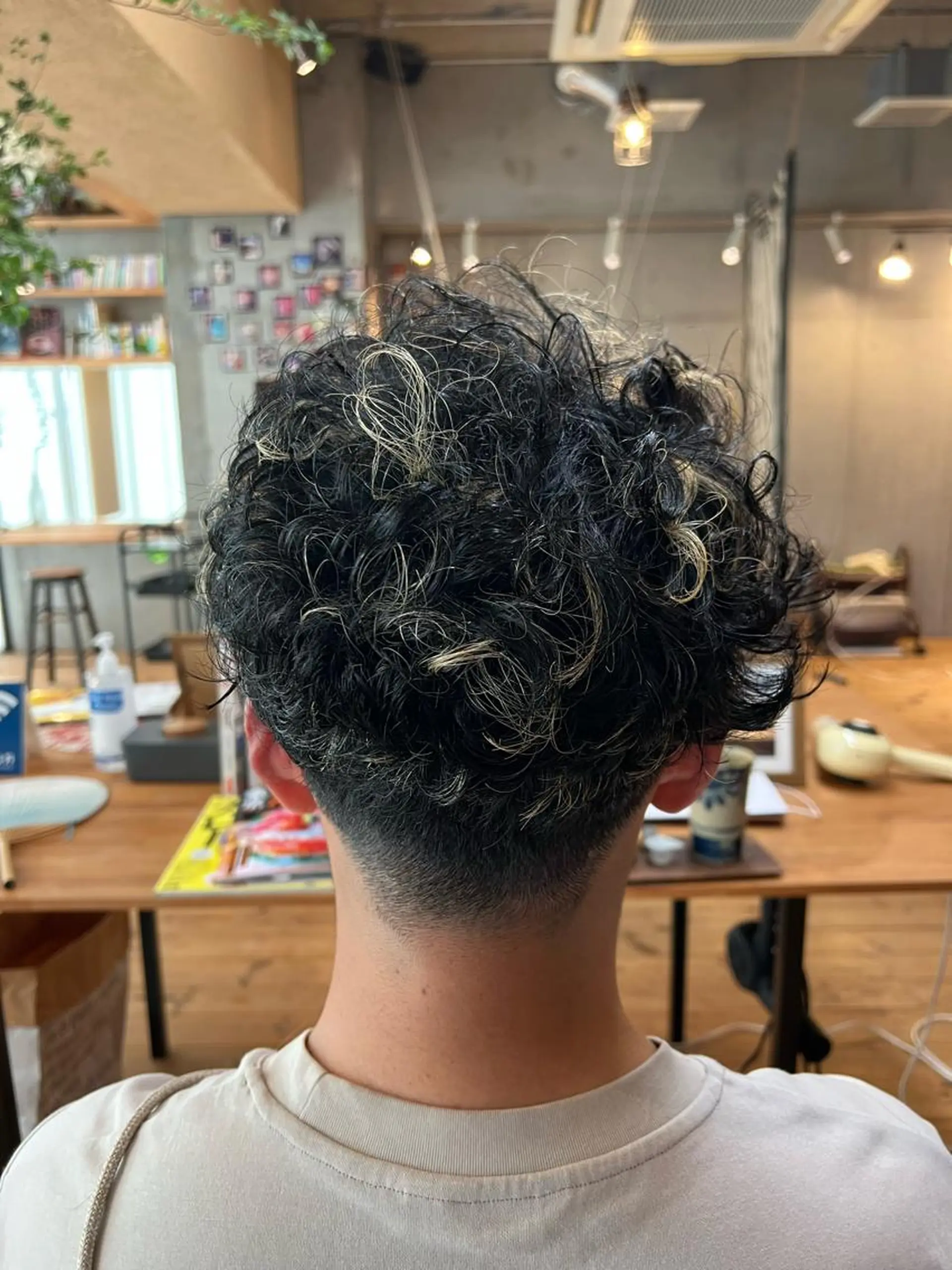 ショート ハイライト BEACH　HAIR&NAIL所属・両国駅徒歩1分⭐️ アイロン仕上げのヘアスタイル