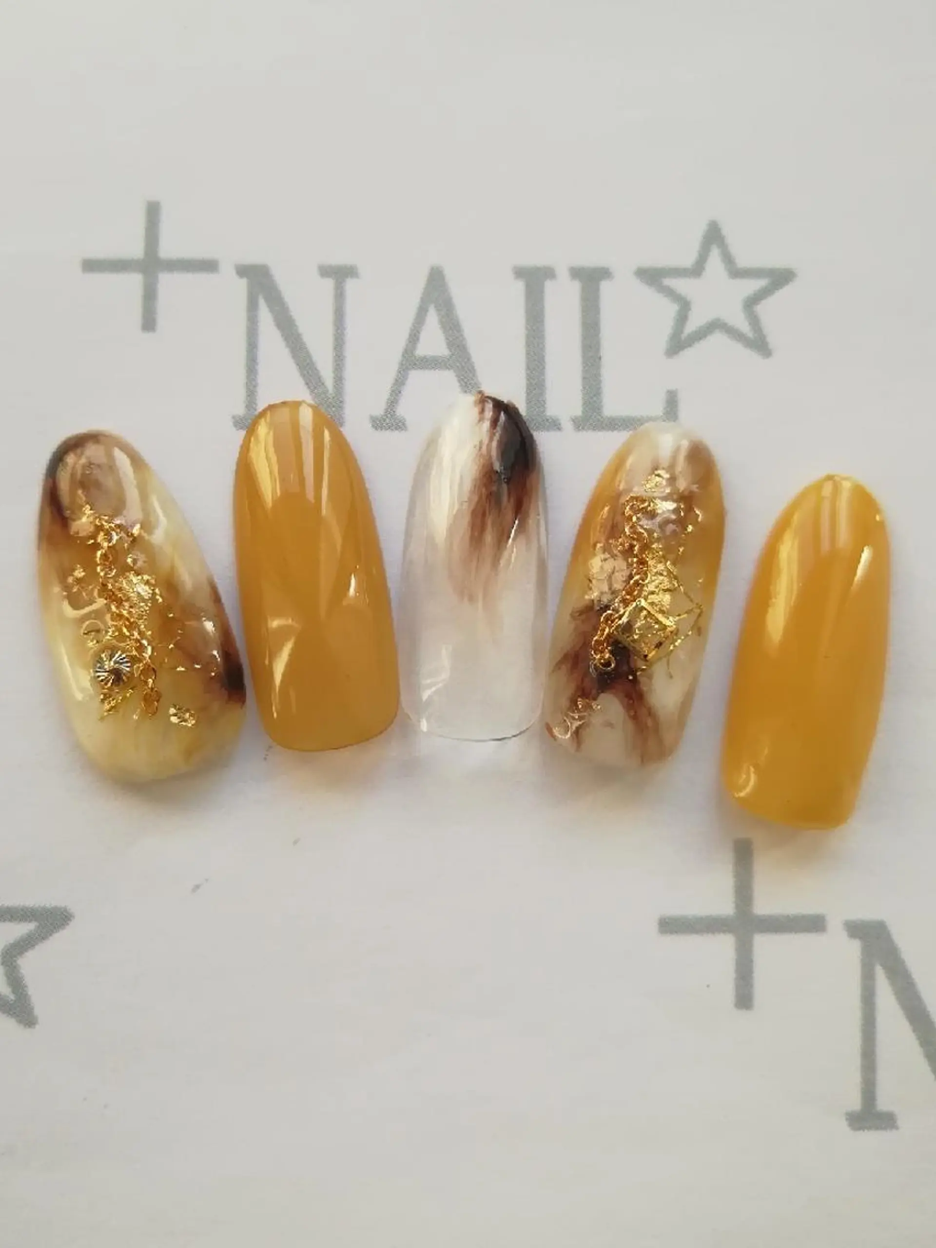 ミディアム RisusNAIL所属・Risus NAILのネイルデザイン