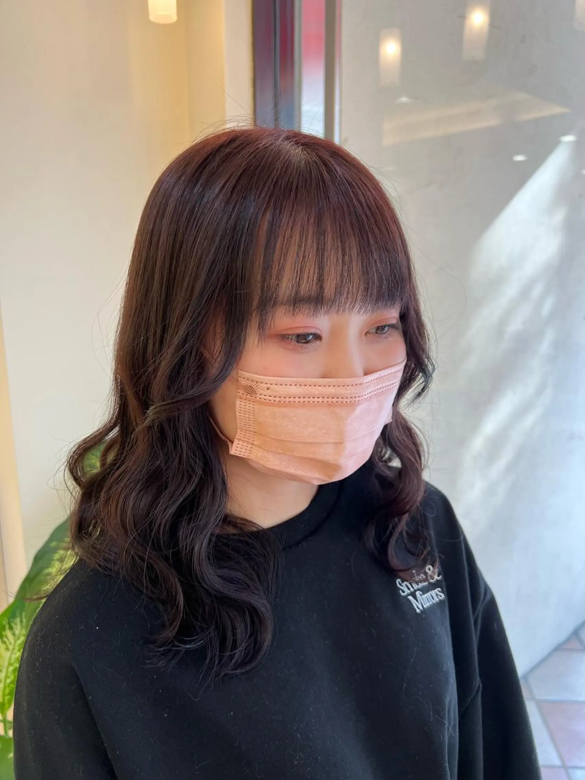 セミロング カラー ブリーチ ピンクカラー カット トリートメント «最高の髪質改善» 艶カラー 惠美のヘアスタイル