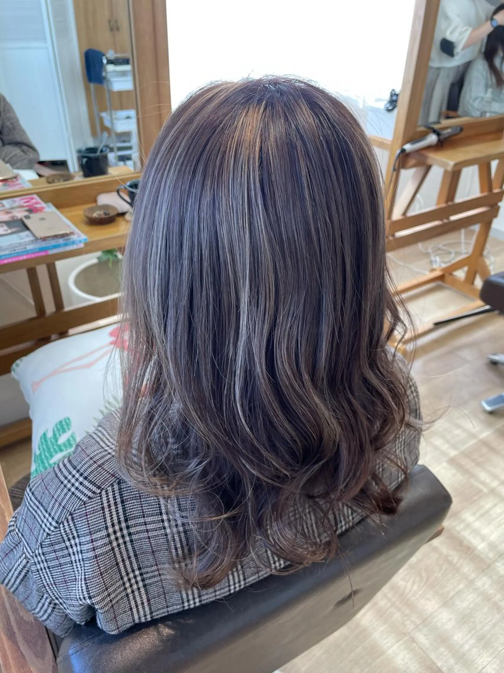 セミロング カラー ヘアアレンジ アッシュ ベージュカラー ハイライトカラー ハイライト なつき/艶ピンク/ girly hairのヘアスタイル