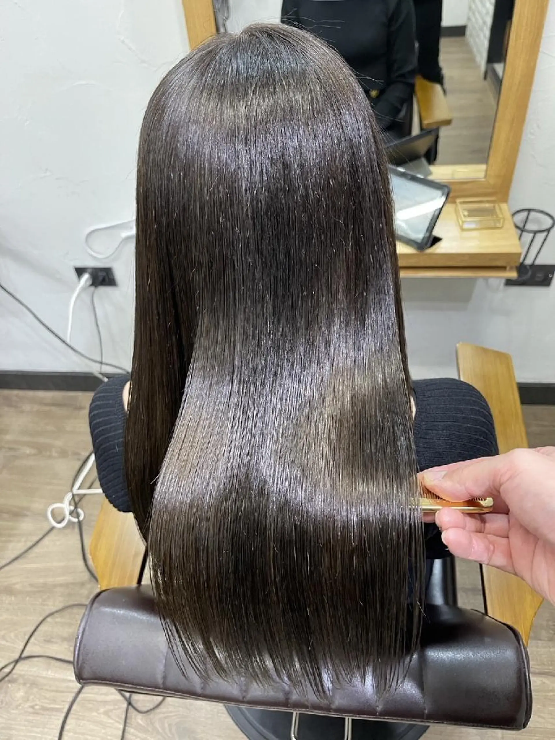 ロング カラー トリートメント AnFye une qatllのヘアスタイル