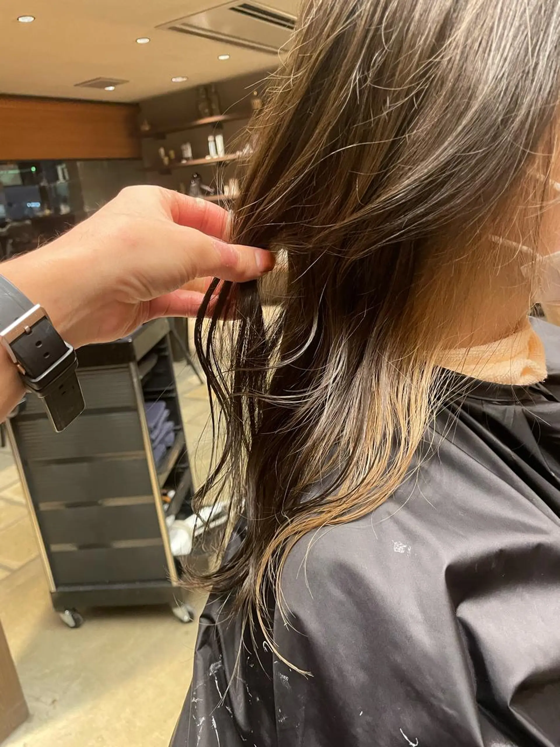 セミロング カラー ヘアカラー 栗原 瑠世のヘアスタイル