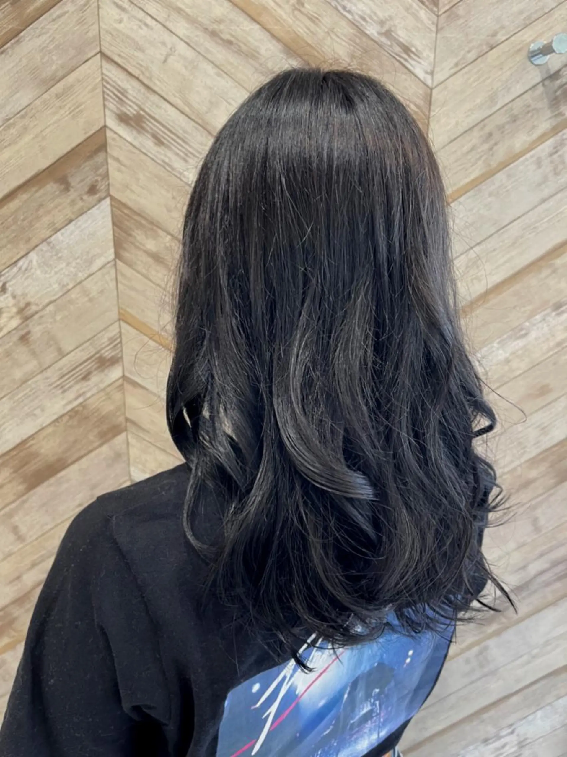 ロング カラー 黒髪 ブルーカラー ブルーブラック 🍏👑針生 愛佳👑🍏のヘアスタイル