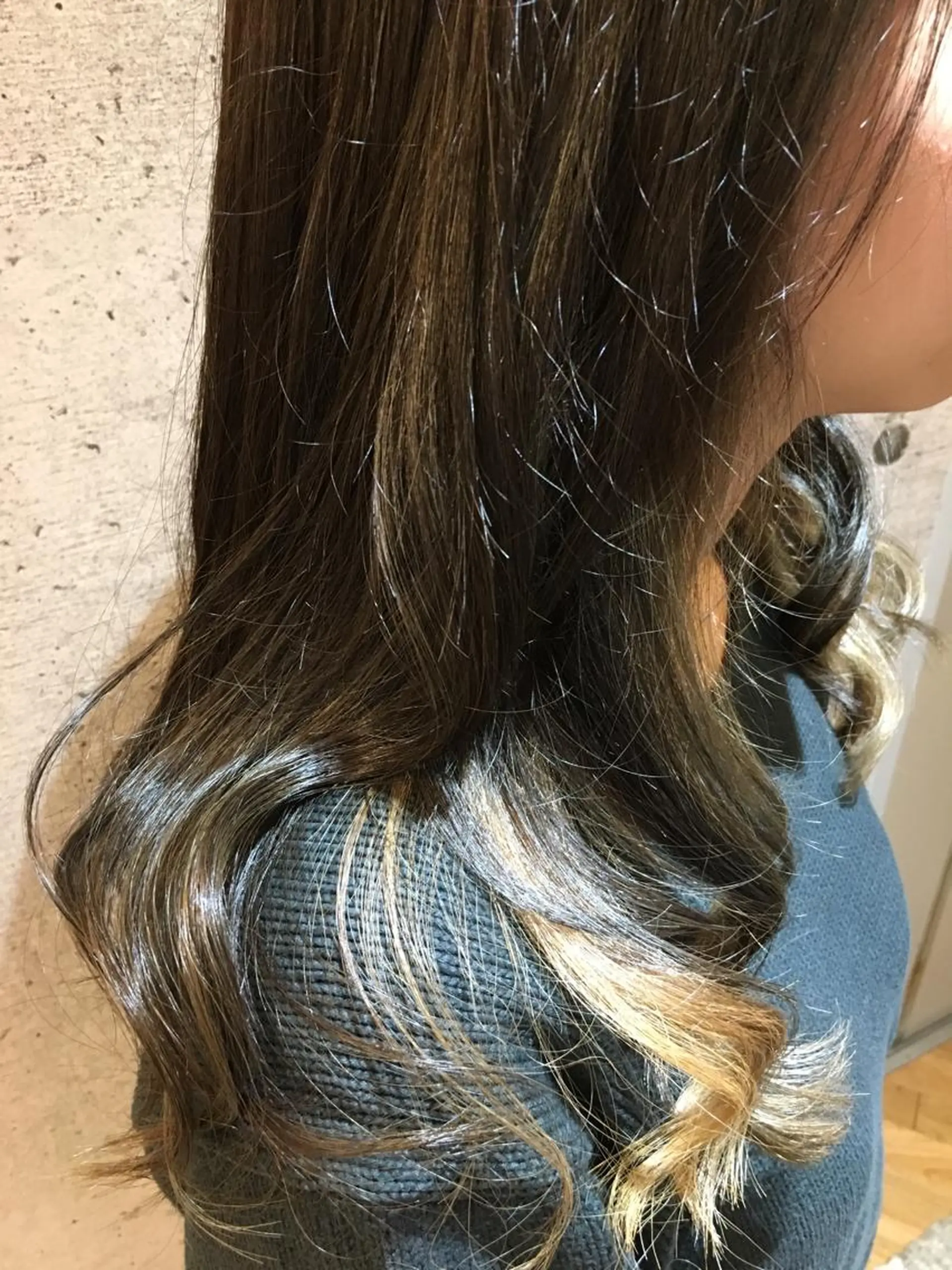 ロング カラー Ando Raycoのヘアスタイル