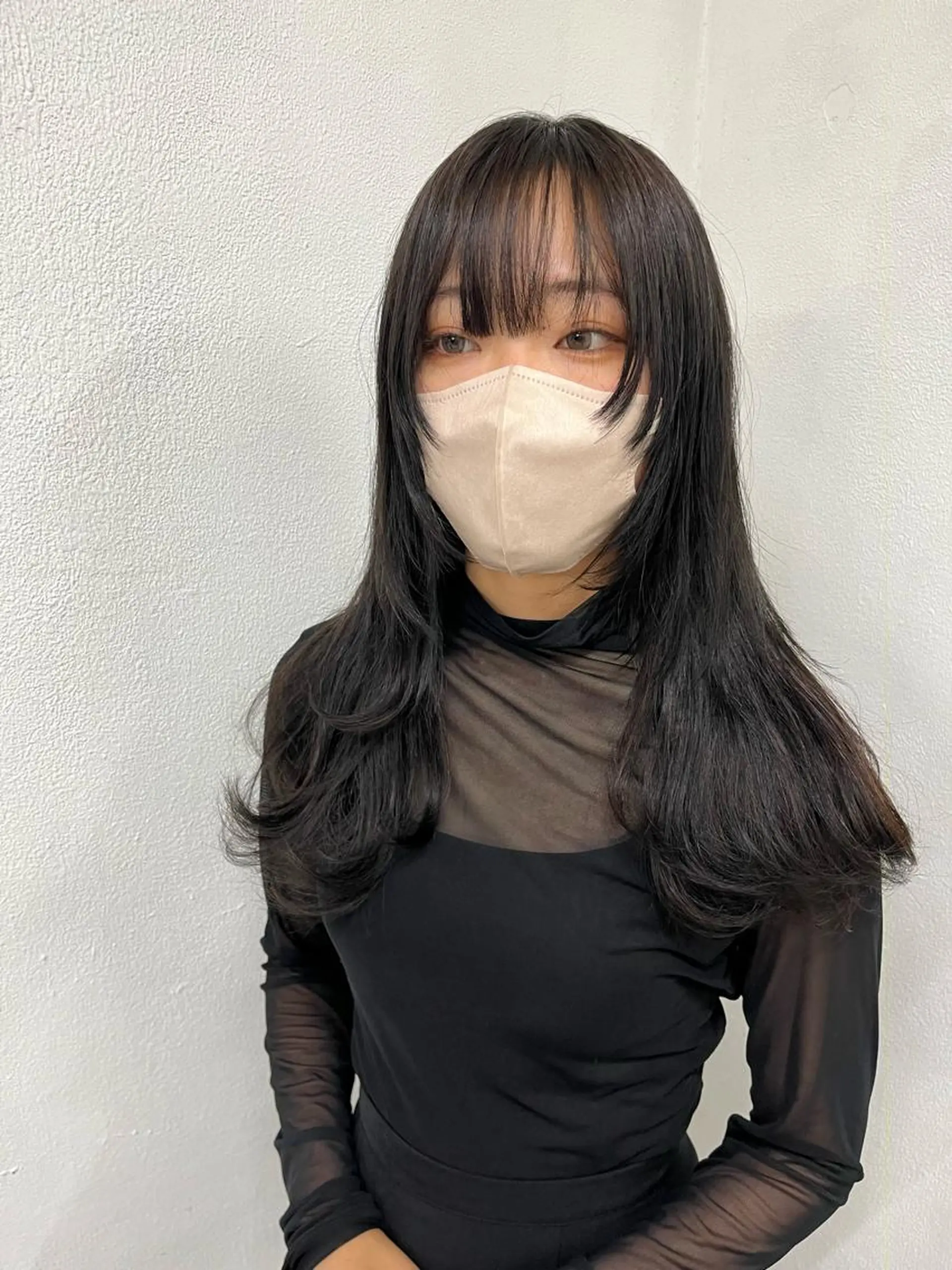 セミロング カット ヘアカラー エクステ エクステ ハイトーン 💭黒崎ハルカのヘアスタイル