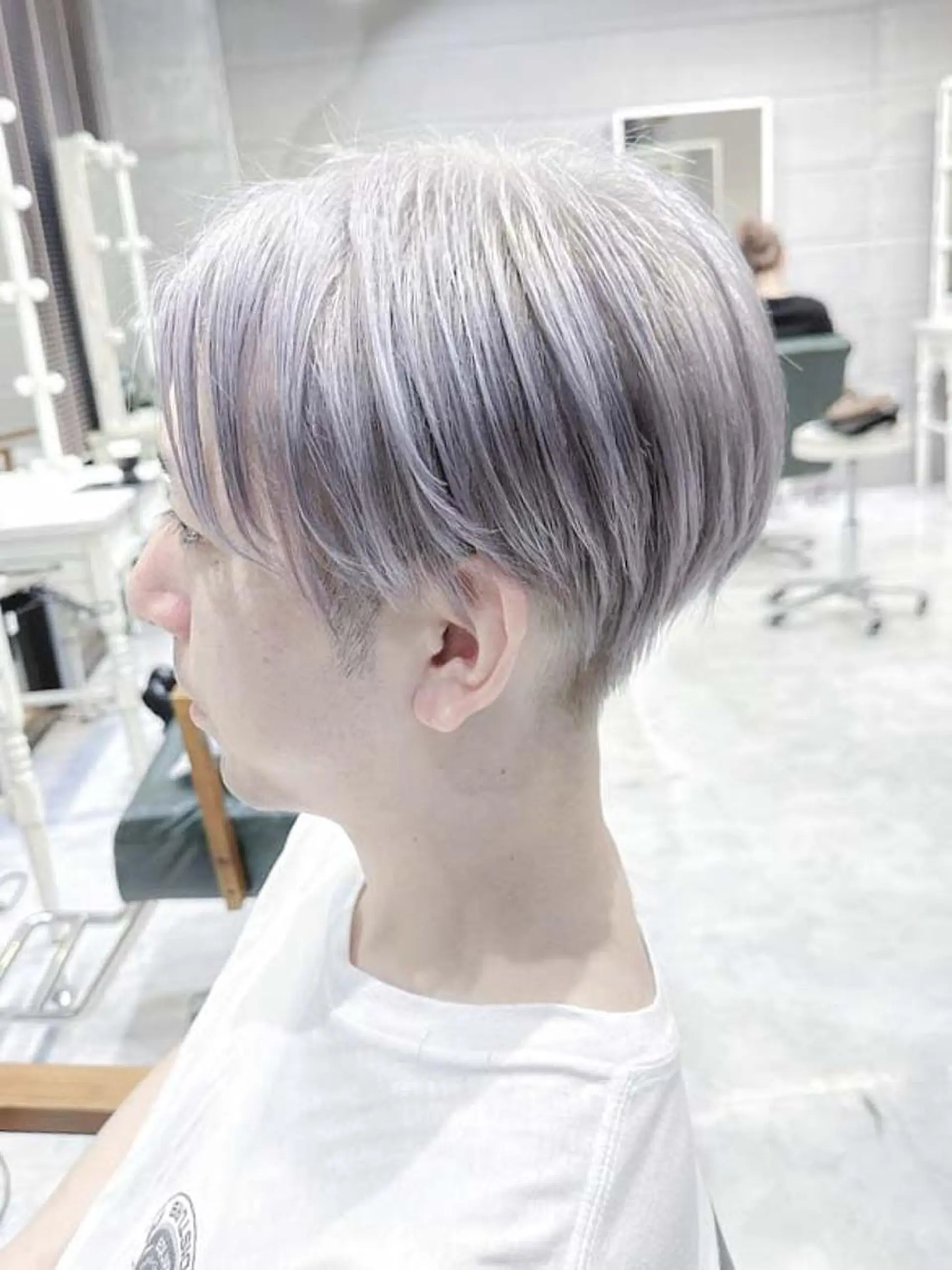 ショート カラー ヘアアレンジ メンズ メンズブリーチ メンズ韓国風 韓国マッシュ マッシュ ツーブロック 𝐑𝐈𝐍𝐊𝐀 🐷🖤のヘアスタイル