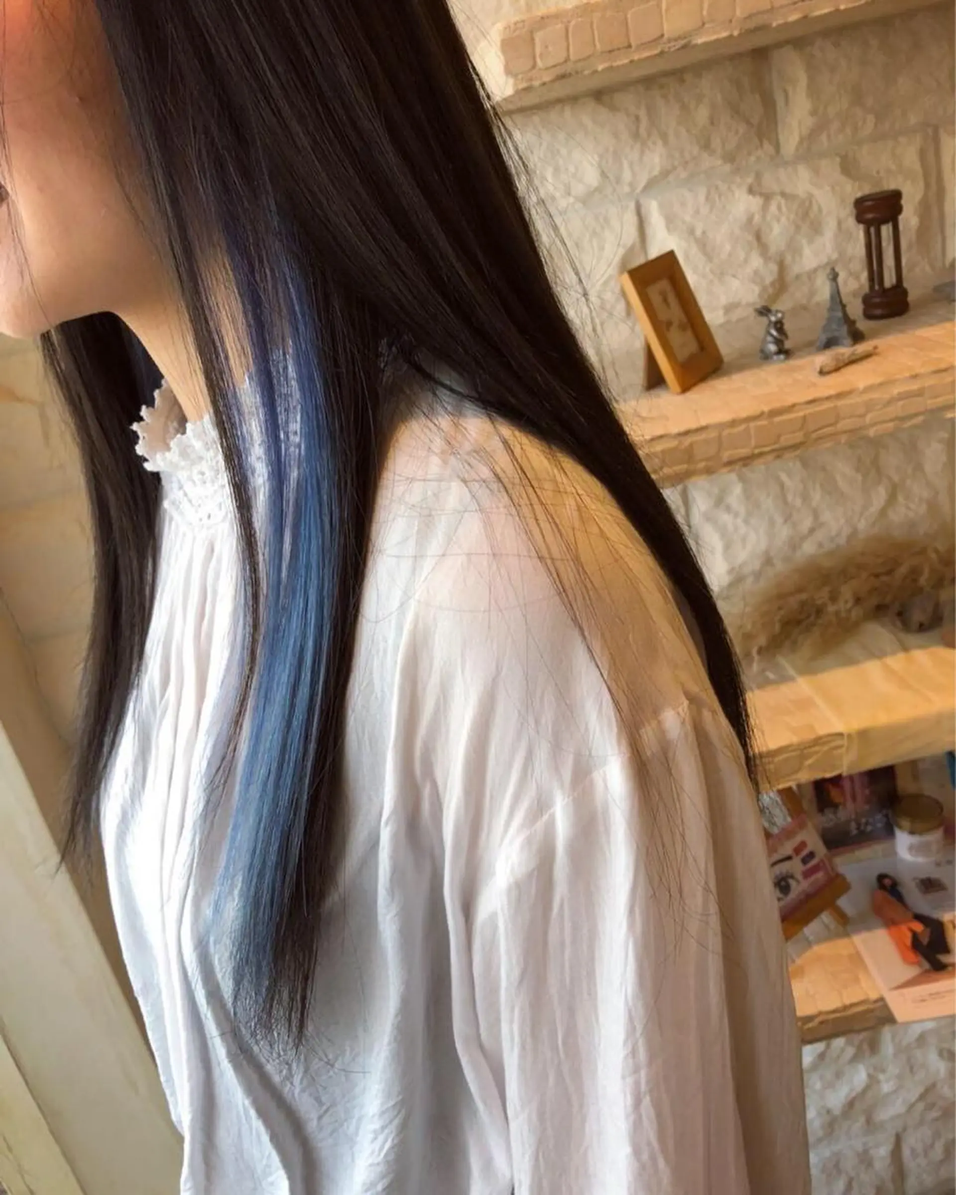 ロング カラー ブリーチ インナーカラー 土居 正季のヘアスタイル