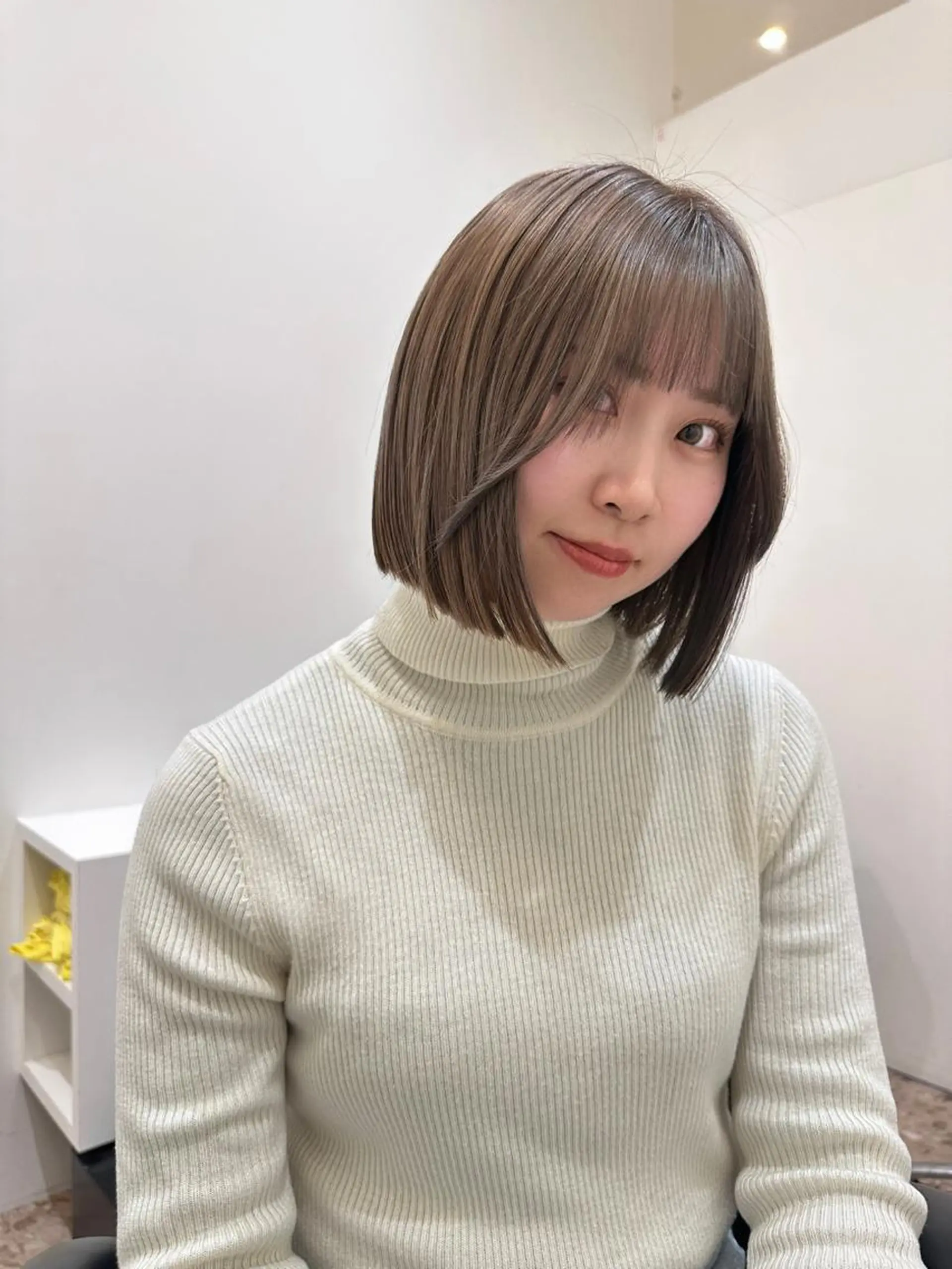 ショート カラー ヘアアレンジ 切りっぱなしボブ ショートボブ グレージュ オリーブカラー ピンクカラー 🌿ブリーチ/髪質 改善/🌿‬JINのヘアスタイル