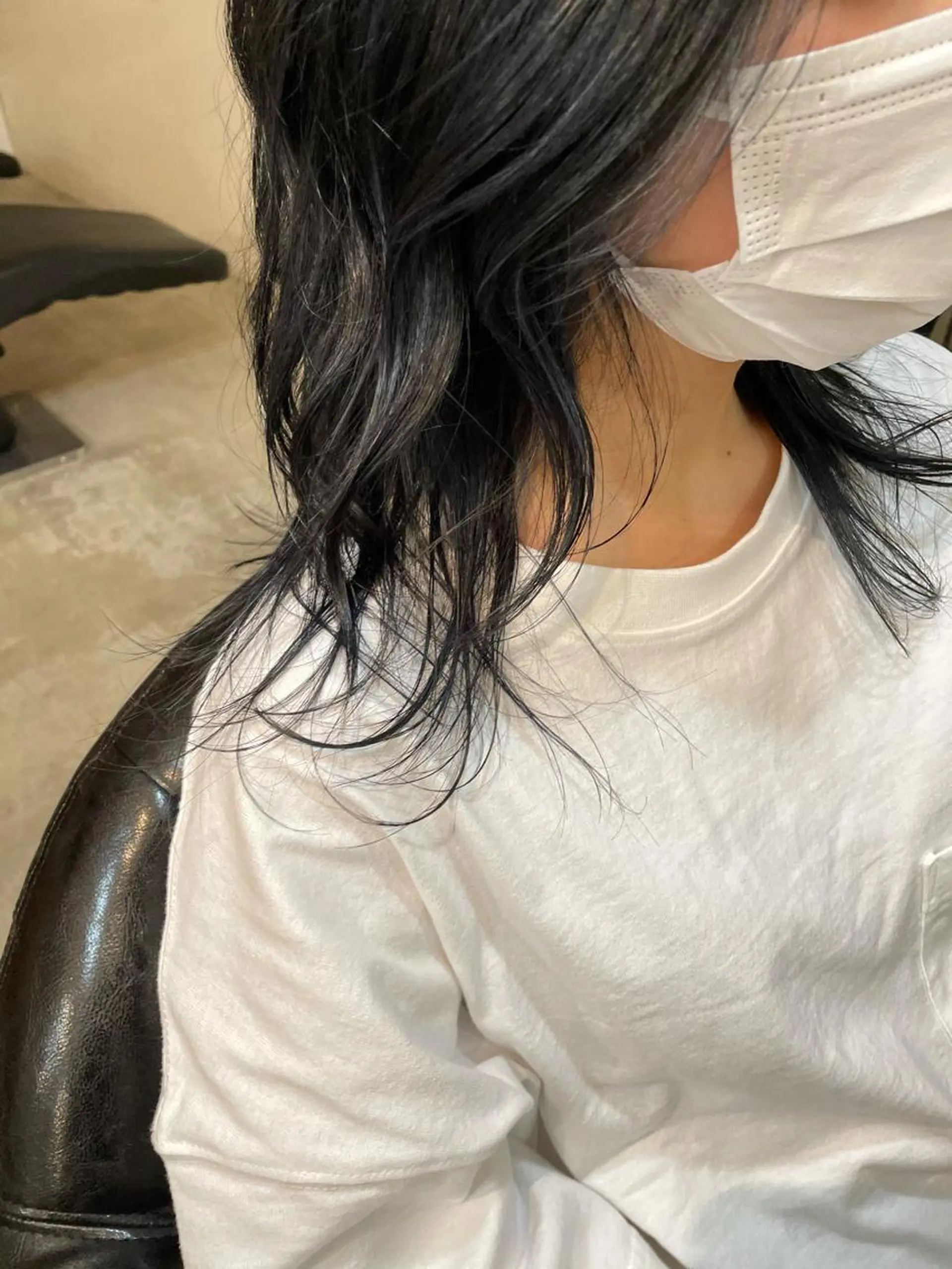ショート カラー 黒髪 ブルーカラー ブルーブラック ニシウエ ヒロキのヘアスタイル