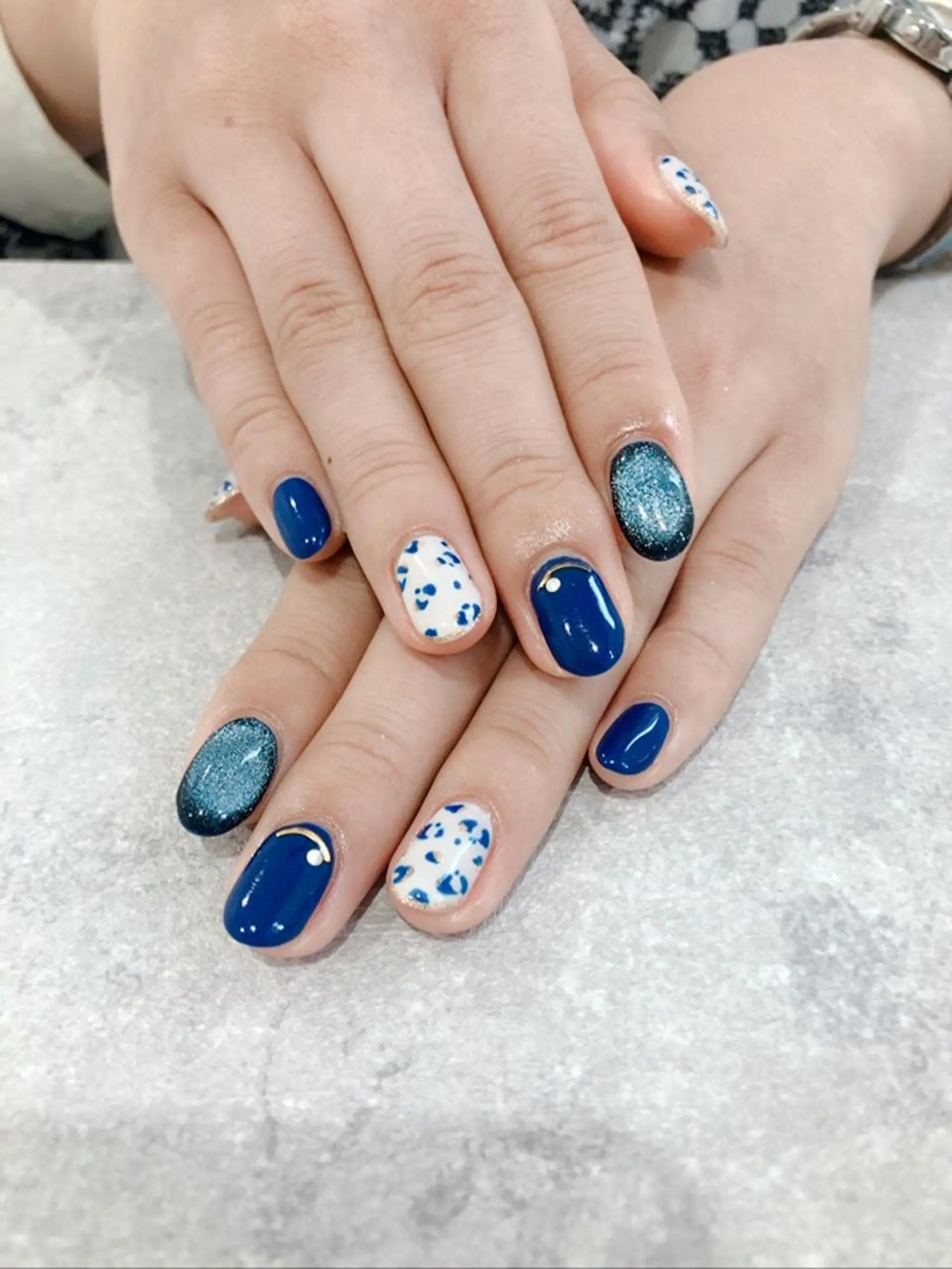 ミディアム キッズ ネイル アニマル柄 ジェルネイル マグネットネイル ネイビー パラジェル Luana nail (ルアナネイル)のネイルデザイン