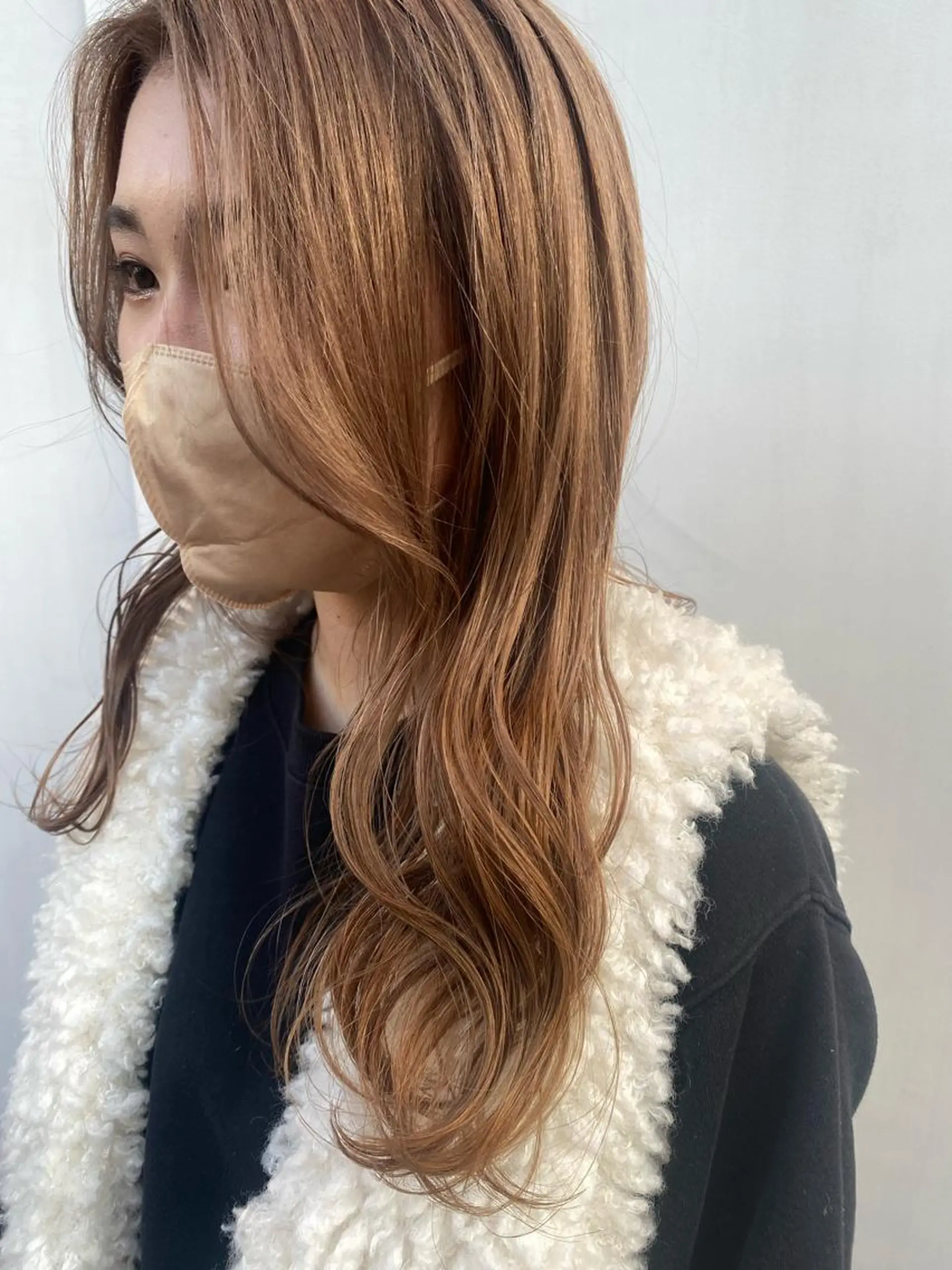 セミロング 小林 朋花のヘアスタイル