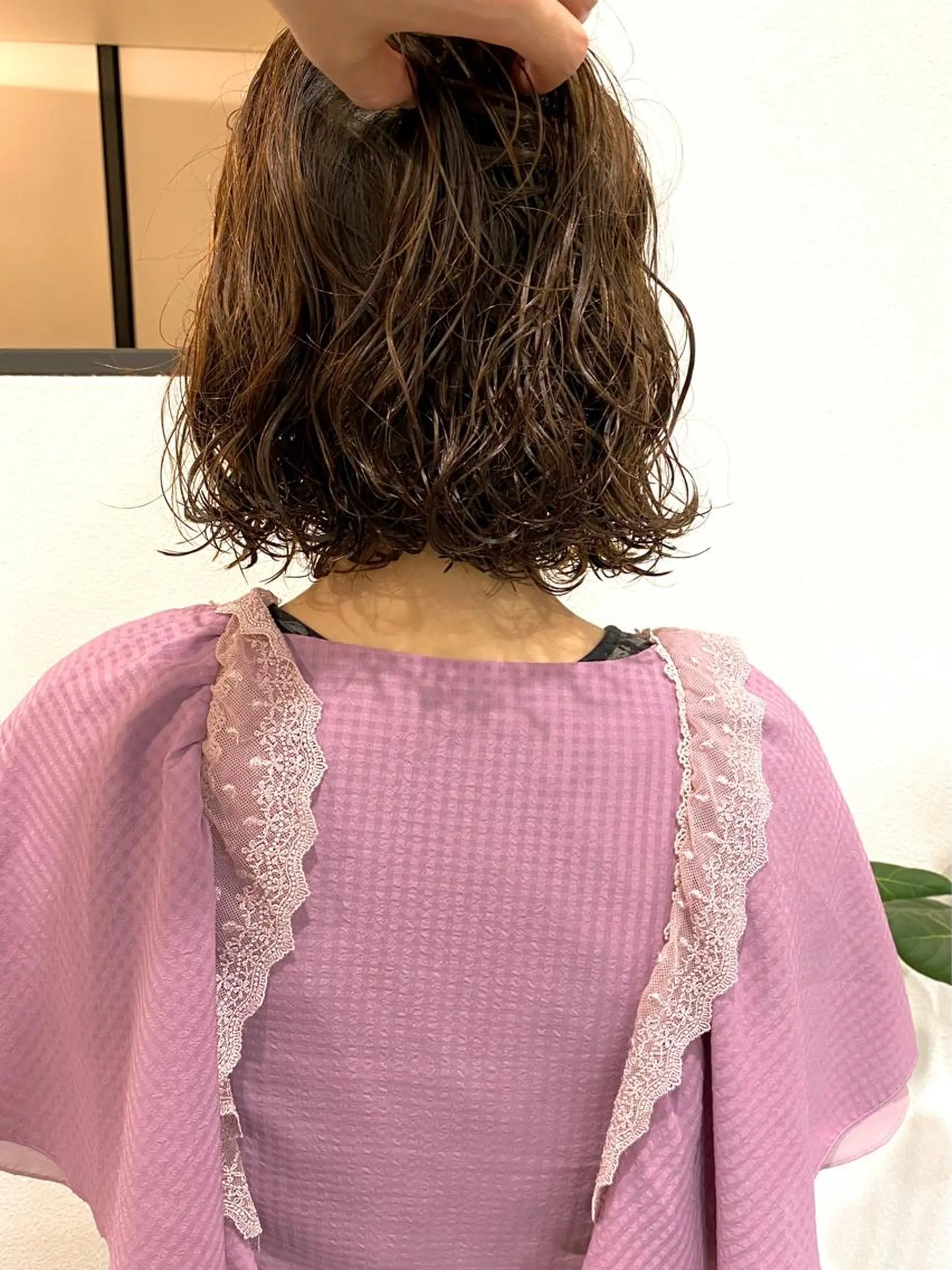 ミディアム パーマ カット ヘアカラー トリートメント 店長　ショート& パーマ　坂本のヘアスタイル