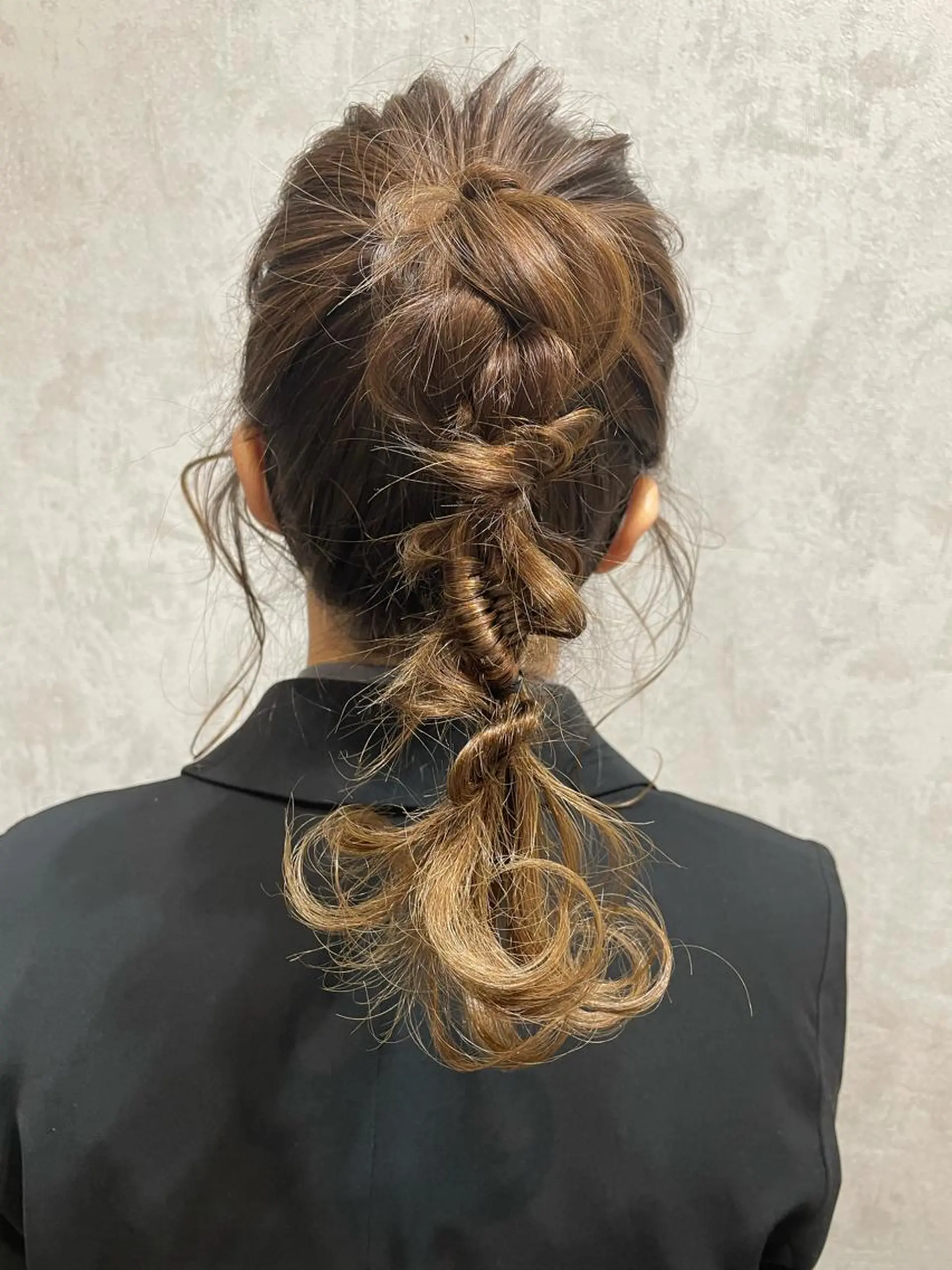 ロング ヘアアレンジ ポニーテール 飯塚 沙衣のヘアスタイル