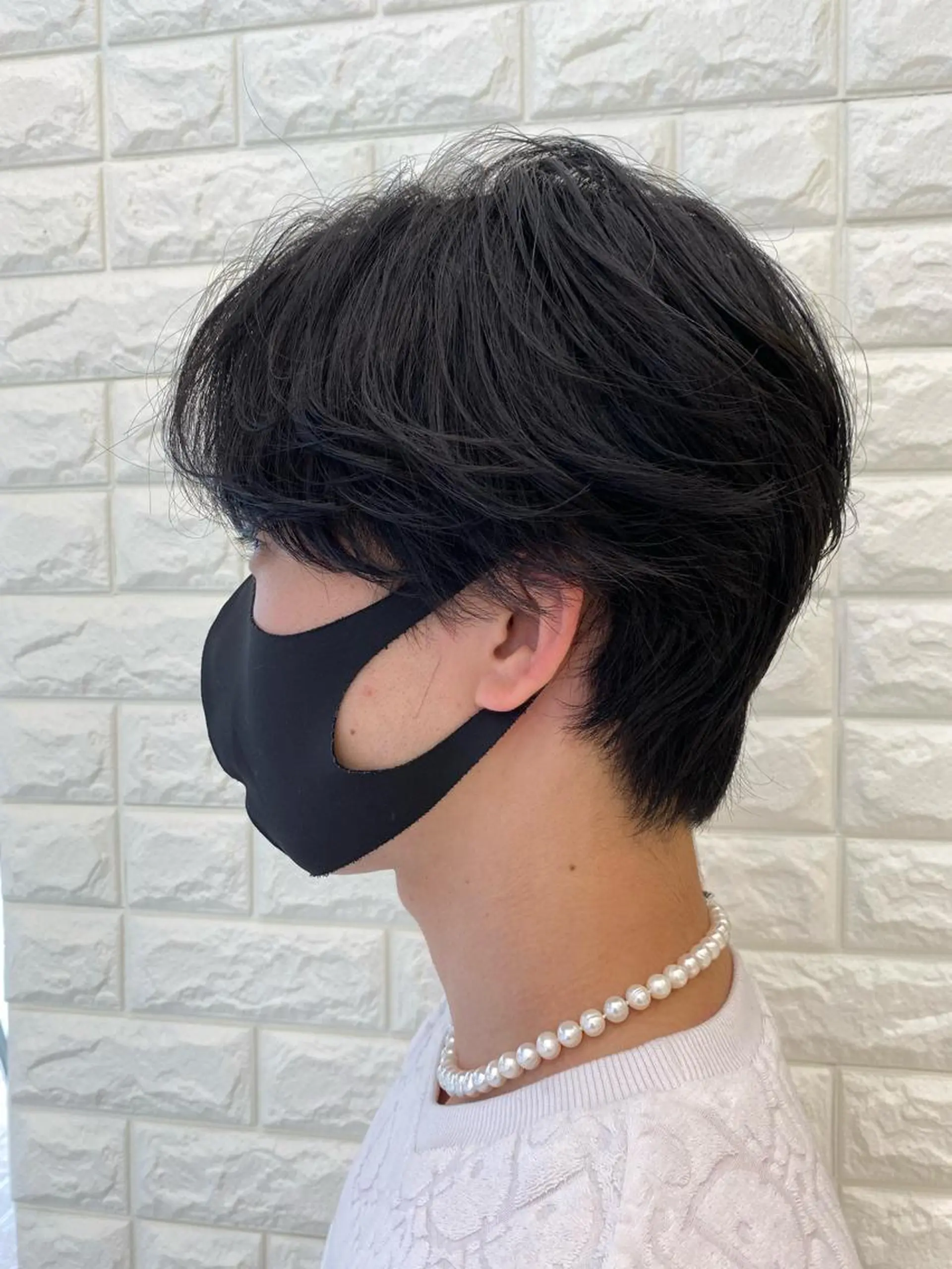 カラー 黒髪 ブルーカラー ブルーブラック uni原宿所属・韓国ヘア レイヤーカットのヘアスタイル