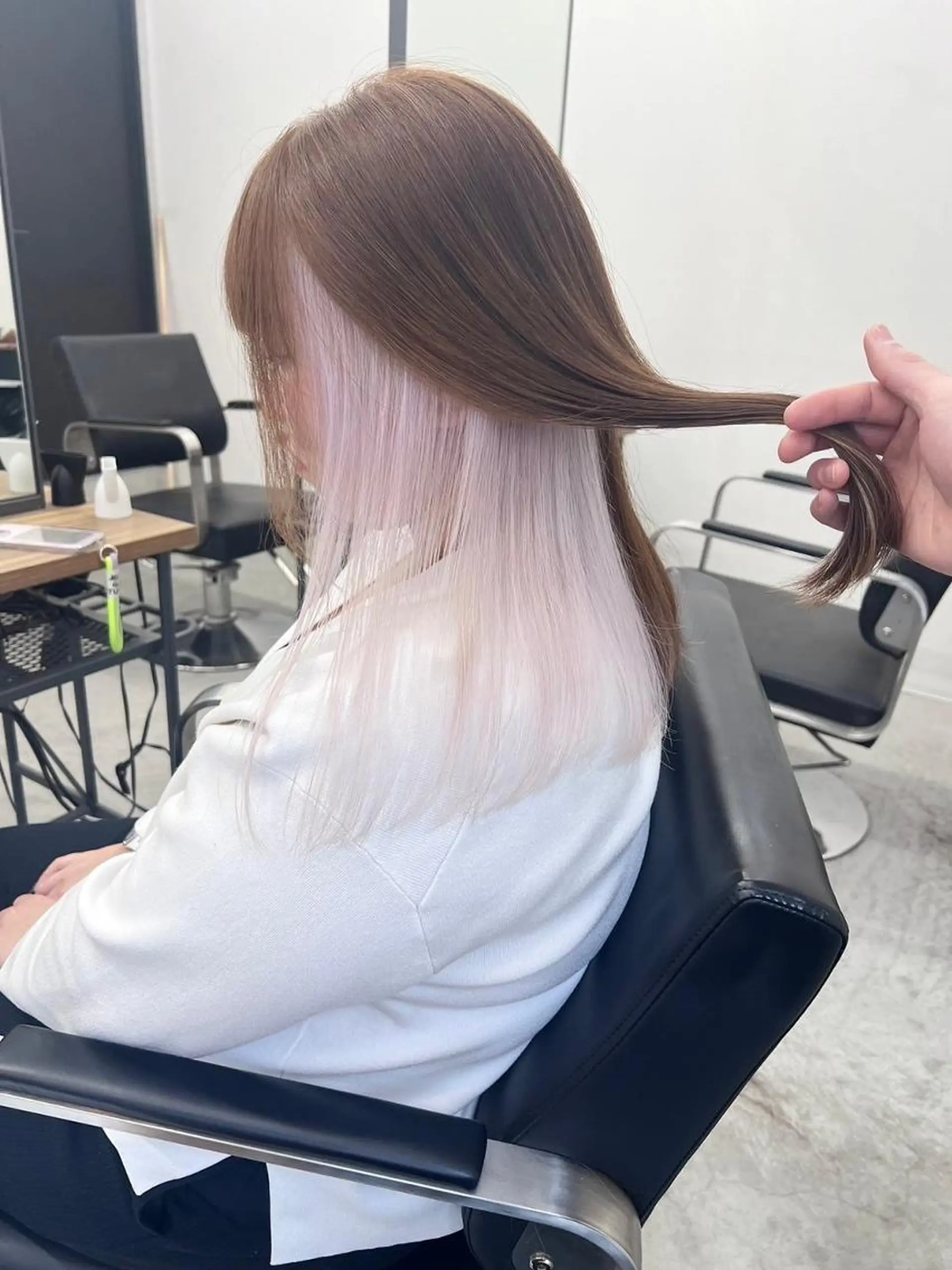 ミディアム カラー特化  Eir 茶屋町 西岡のヘアスタイル