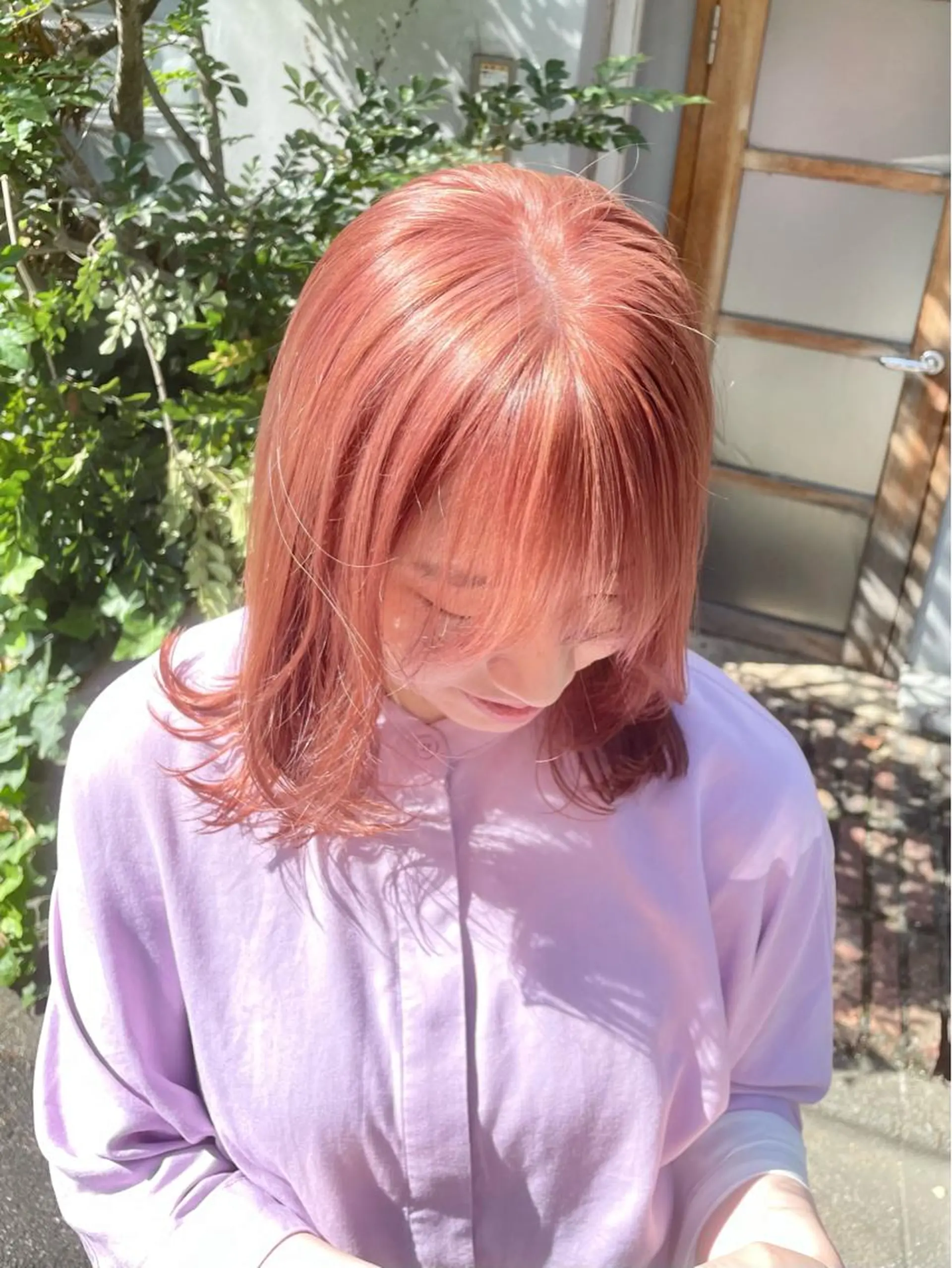 ミディアム カラー ブリーチ オレンジピンク カット ヘアカラー 🍊暖色×顔周り 🍊cocoroのヘアスタイル