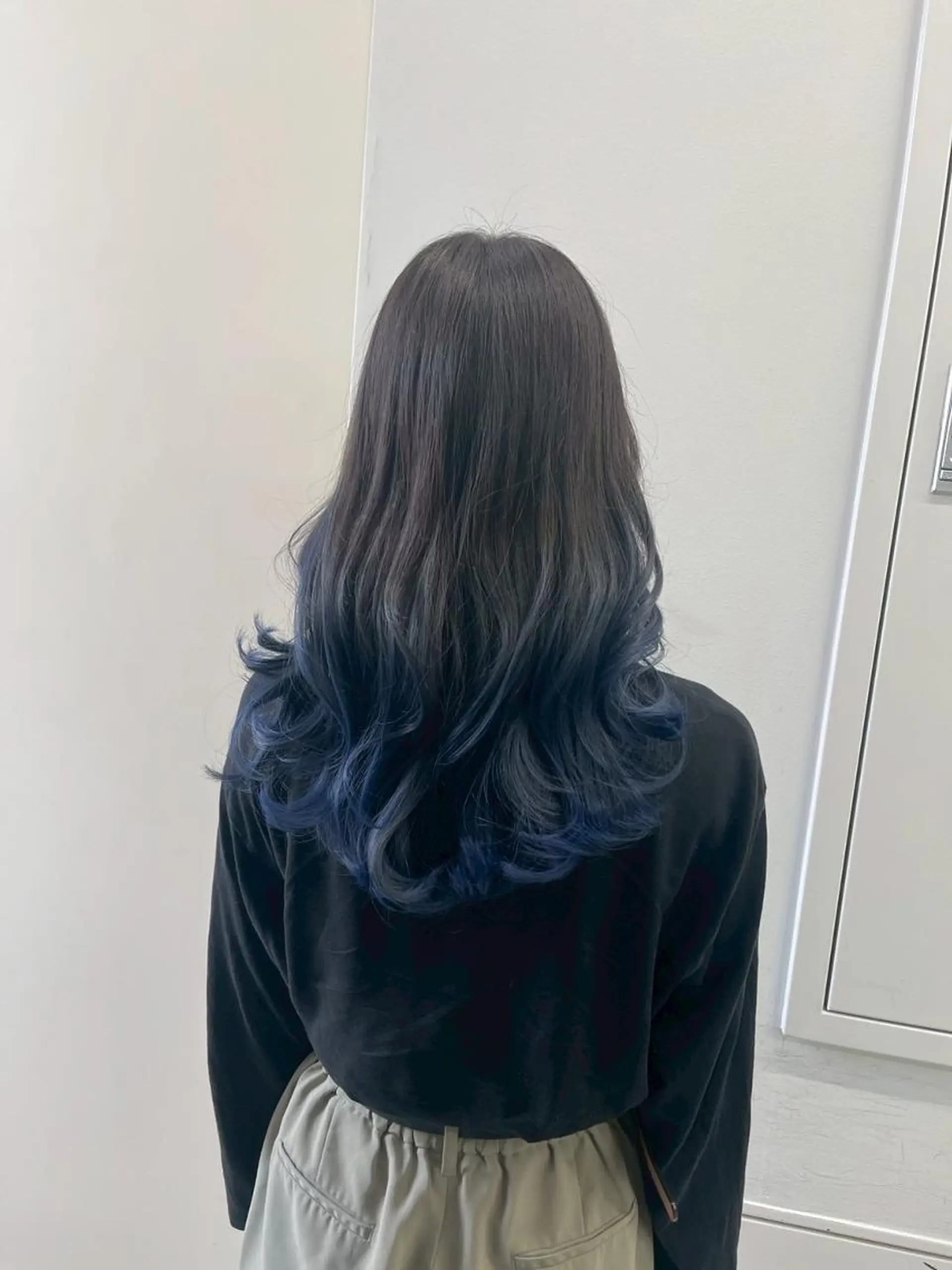 ロング カラー アディクシーカラー アッシュ ブルーカラー ダークアッシュ グレージュ 【公式】amble luxe池袋東口💛のヘアスタイル