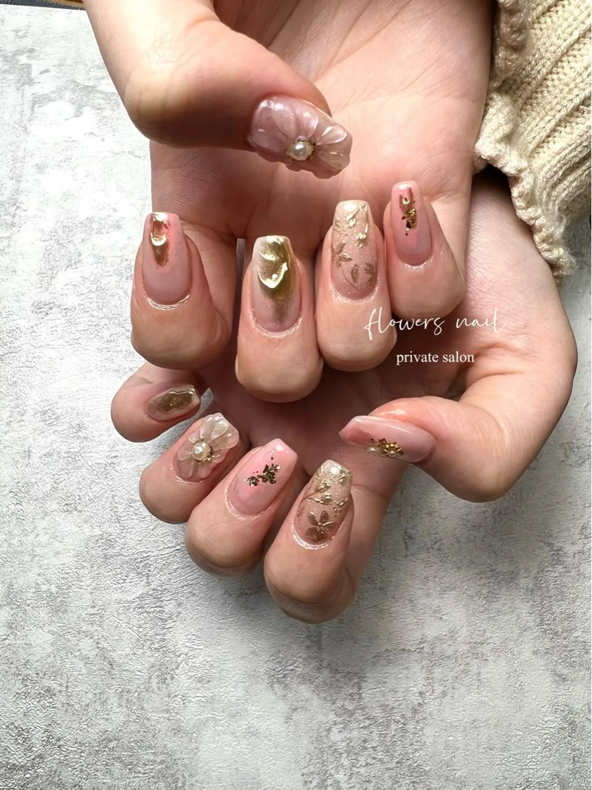 ネイル ジェルネイル ミラーネイル 持ち込み ニュアンスネイル パラジェル flowers nailのネイルデザイン