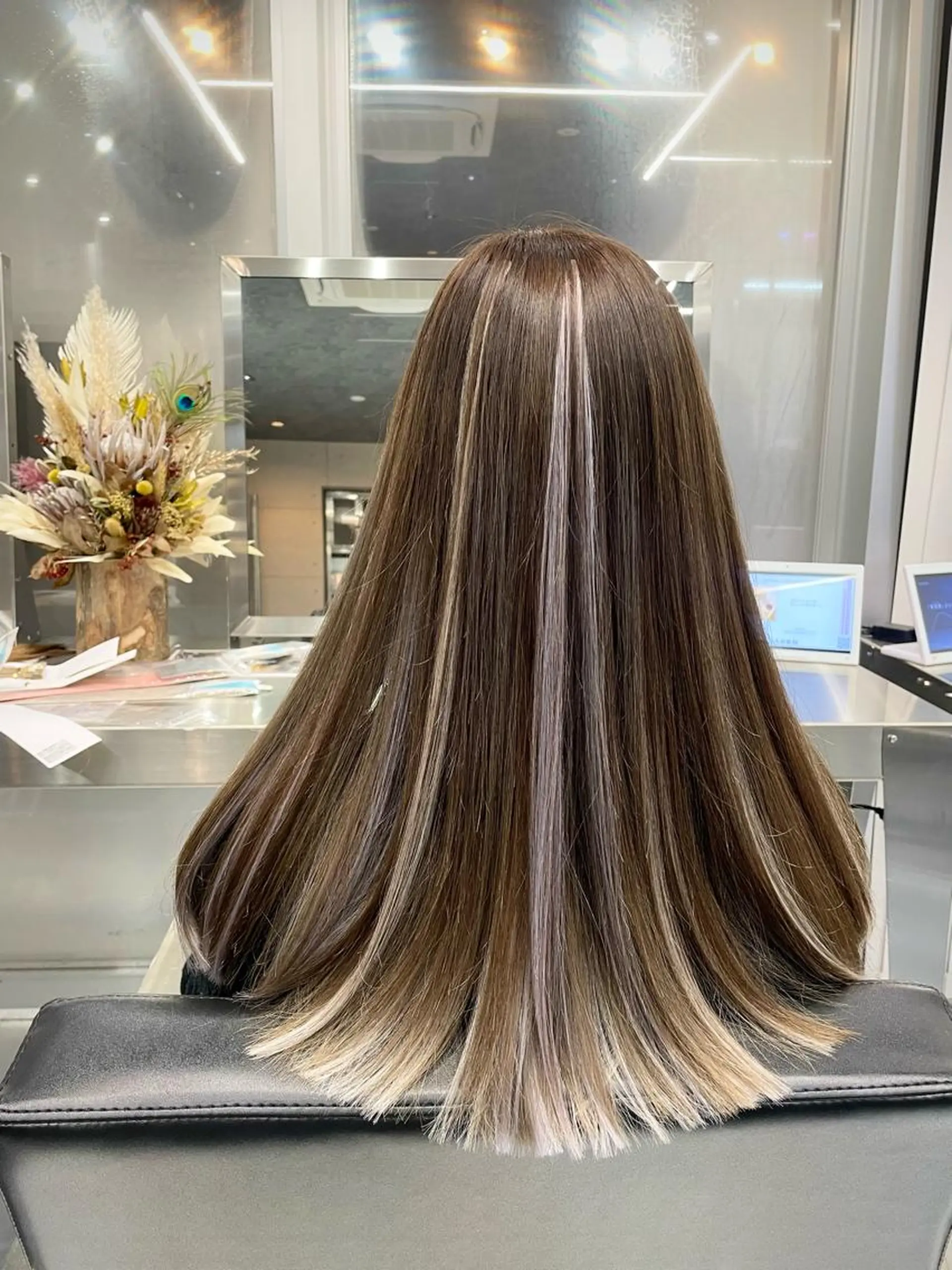 ロング カラー ヘアアレンジ ハイライトカラー エクステ ハイライト エクステ CARAT堺東 Aujua認定サロンのヘアスタイル