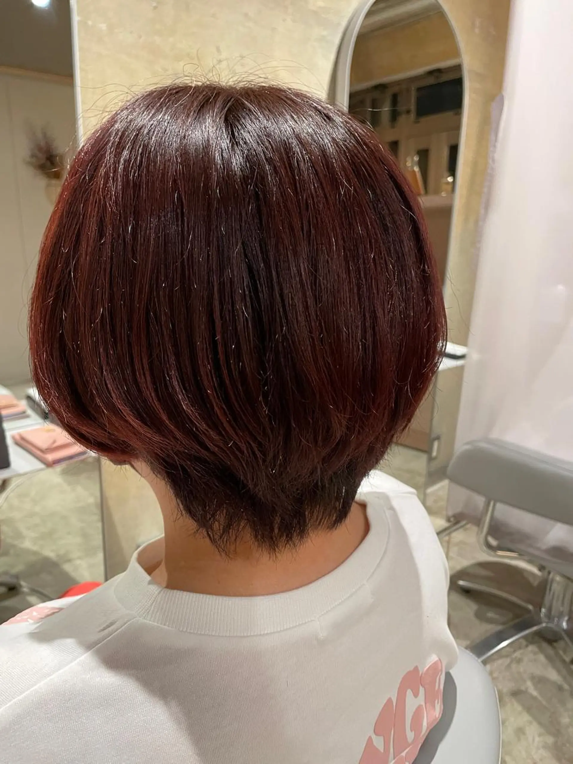 ショート カラー カシス 韓国ボブ👩🇰🇷 小野絢未のヘアスタイル