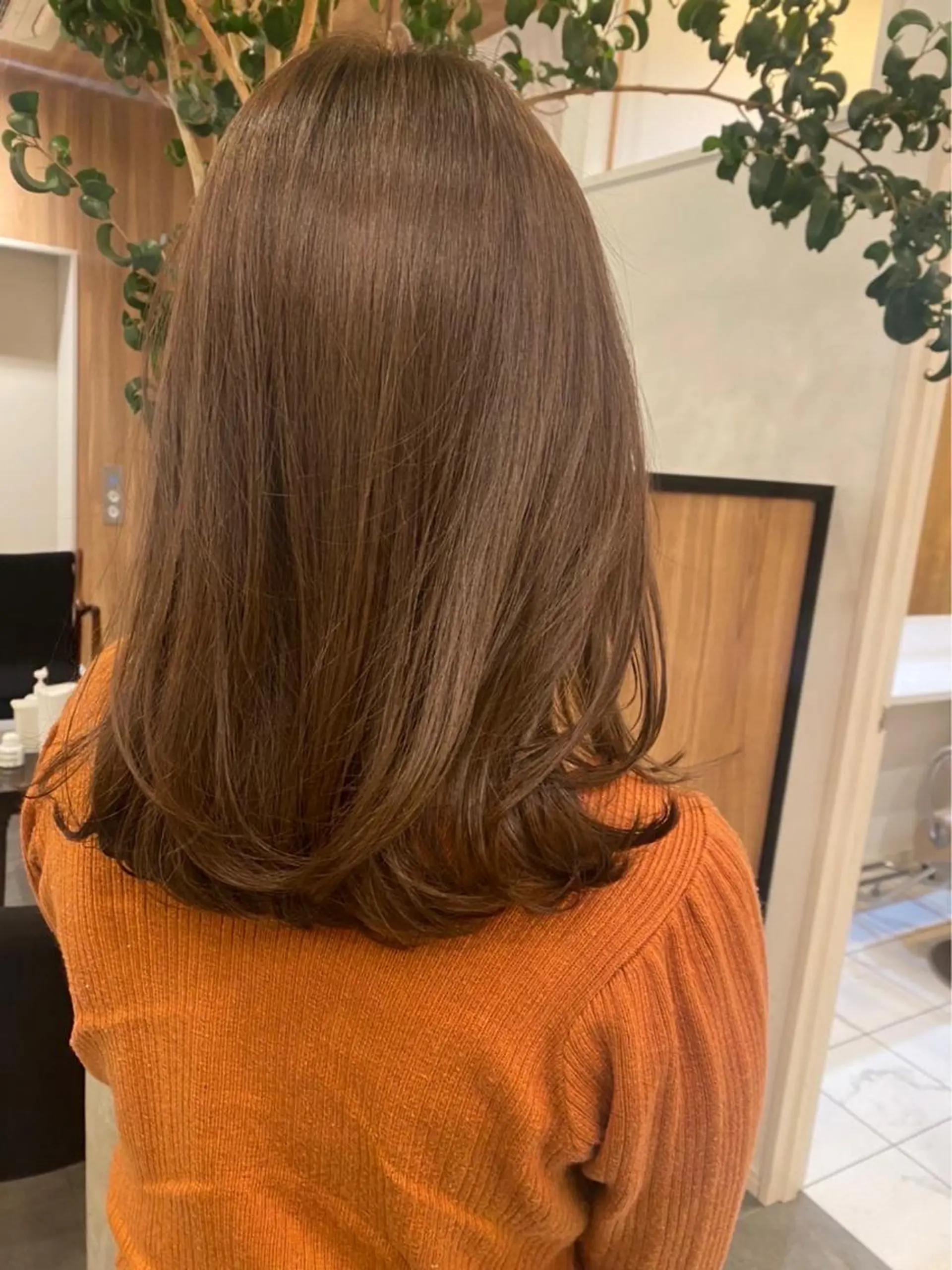ミディアム カラー BEAUTRIUM 穂乃香のヘアスタイル