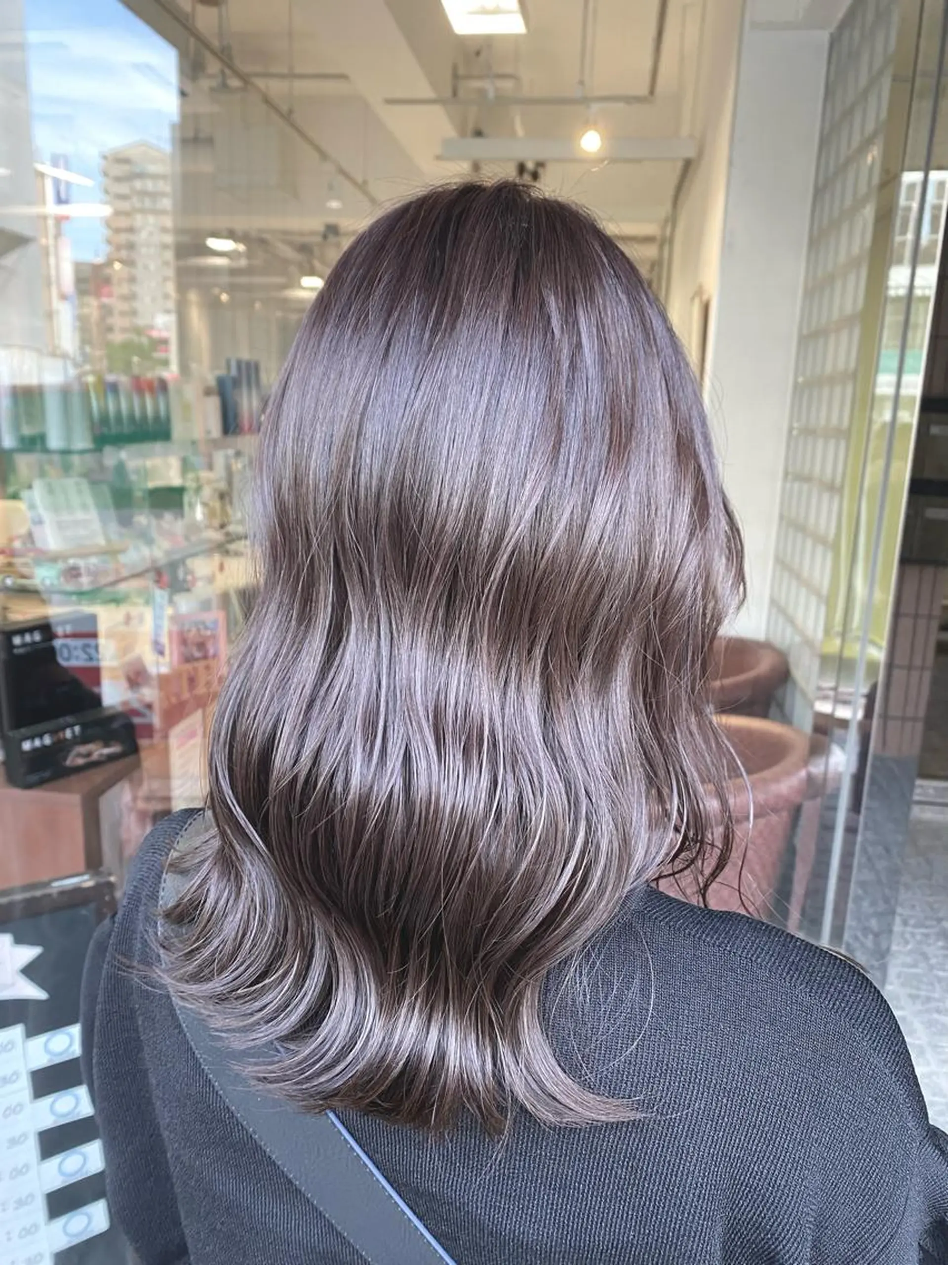 ミディアム カラー 透明感カラー グレージュ 暖水 まりあのヘアスタイル