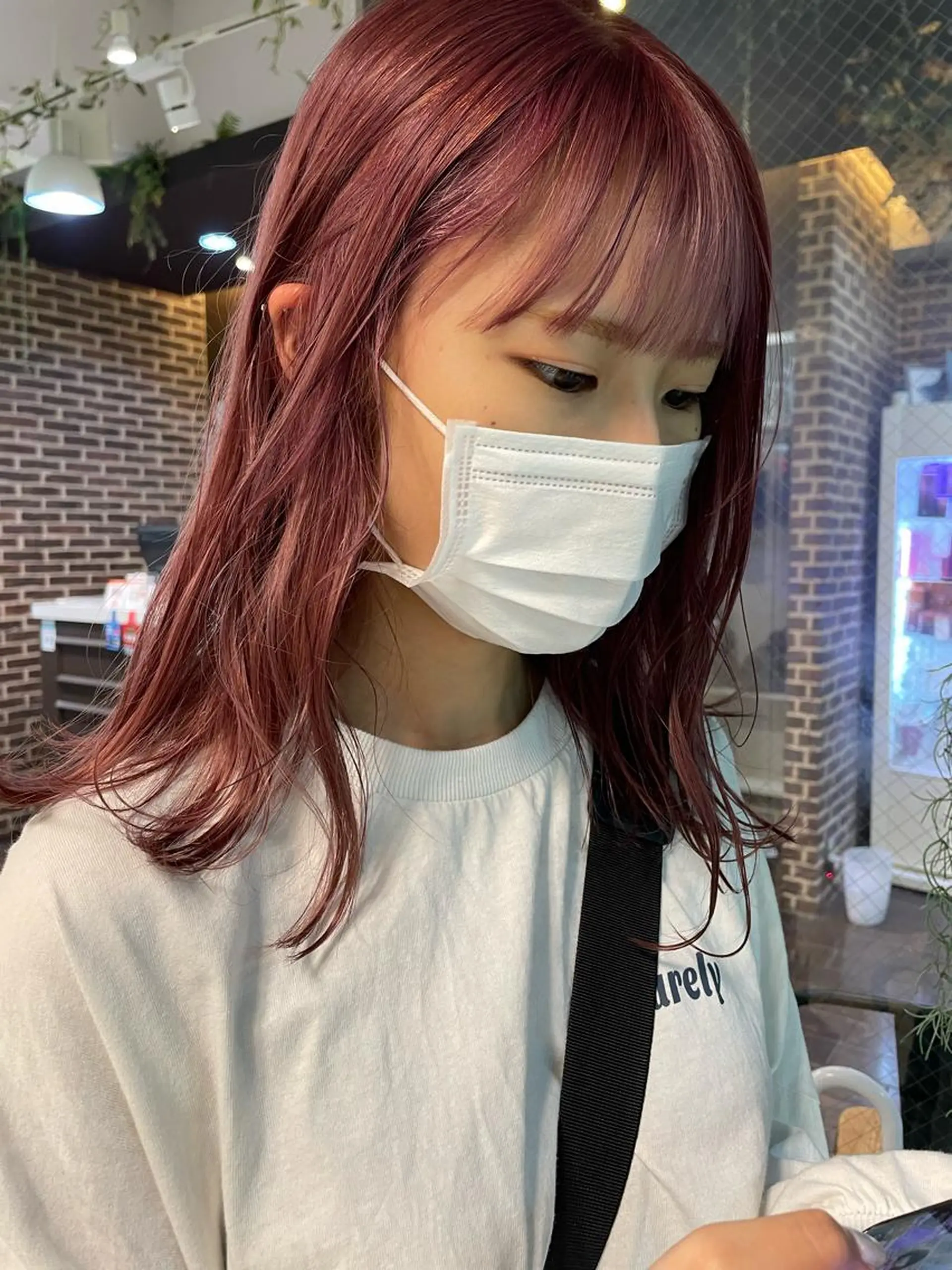 セミロング カラー ブリーチ ハイトーンカラー ピンクカラー ヘアカラー トリートメント 韓国ヘア🦋 MIYUのヘアスタイル