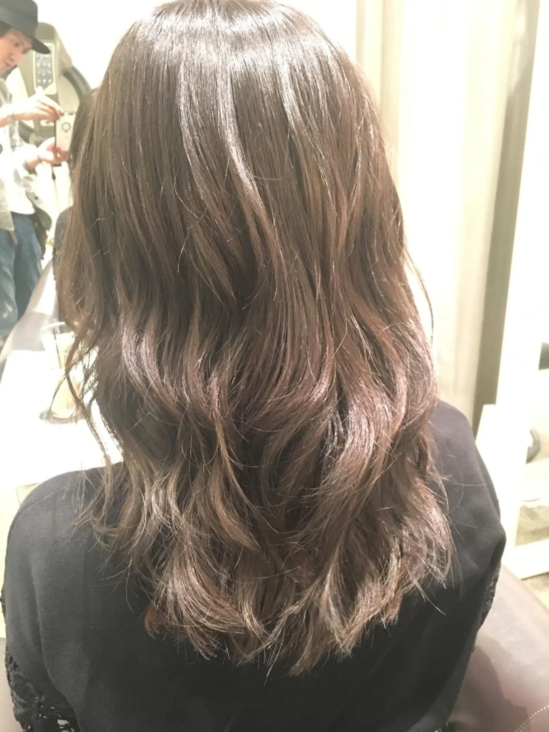ミディアム カラー ベージュカラー グレージュ シルバー 🏆感動をお約束🏆 🥇SHO🎖のヘアスタイル