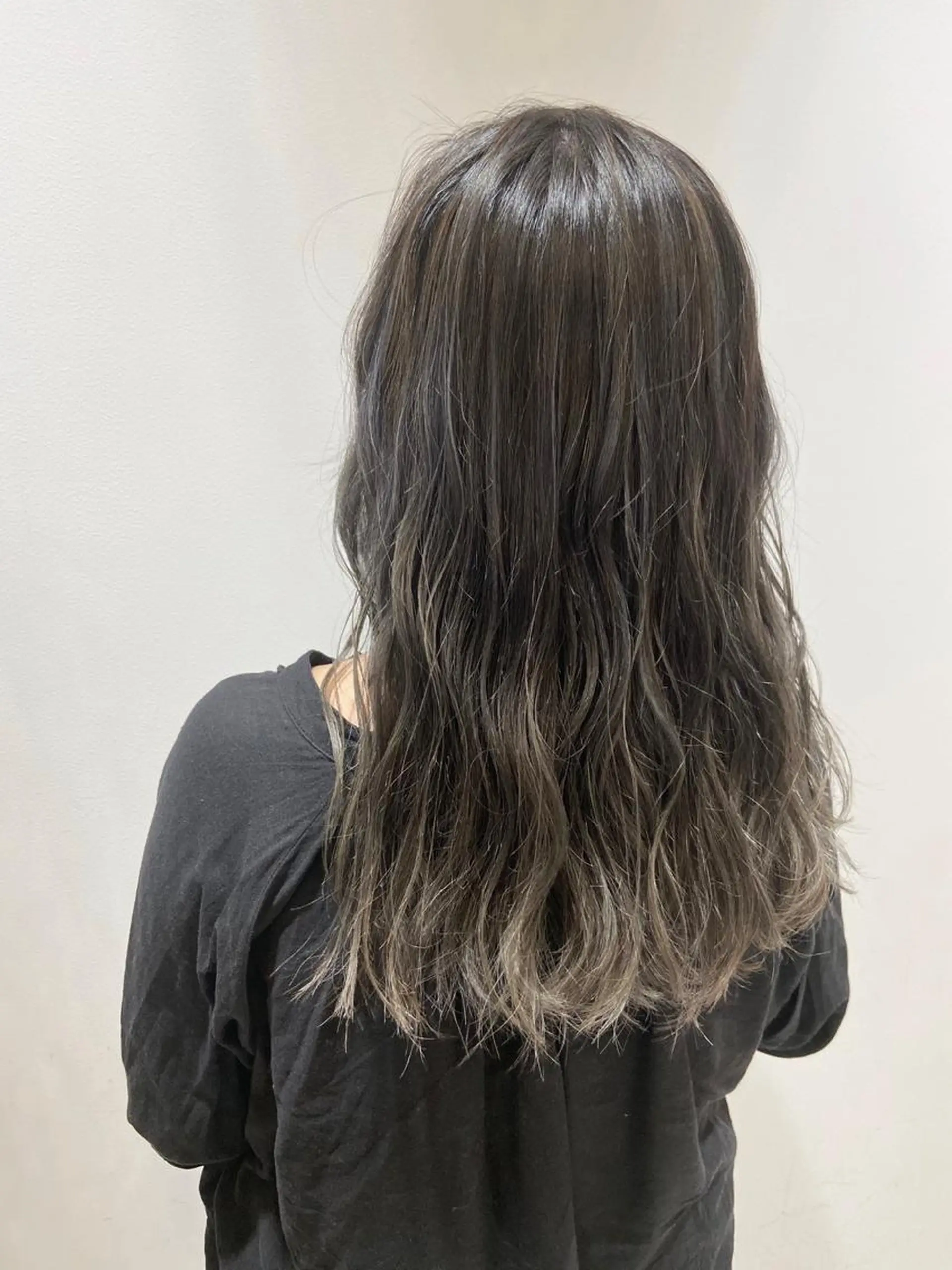 セミロング カラー ヘアカラー 🐺ウルフ/レイヤー 似合わせ‎🤍沙羅のヘアスタイル