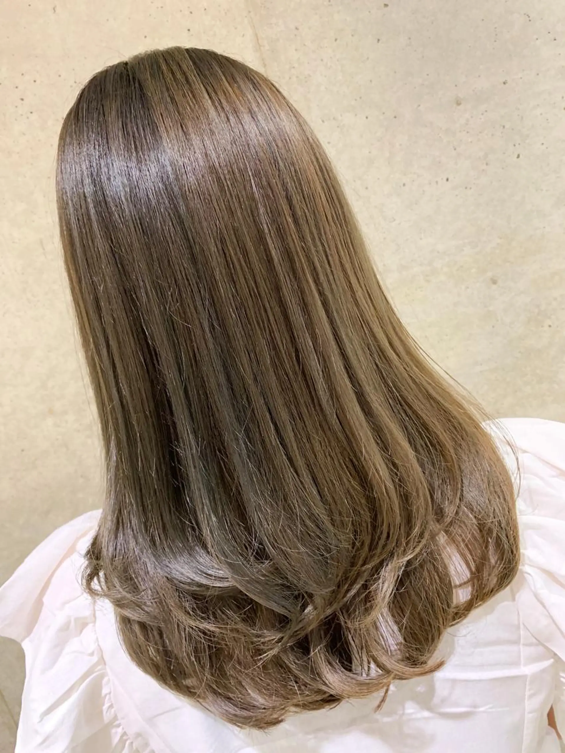 セミロング カラー ヘアカラー トリートメント ハイライトが 得意なニキです😊のヘアスタイル