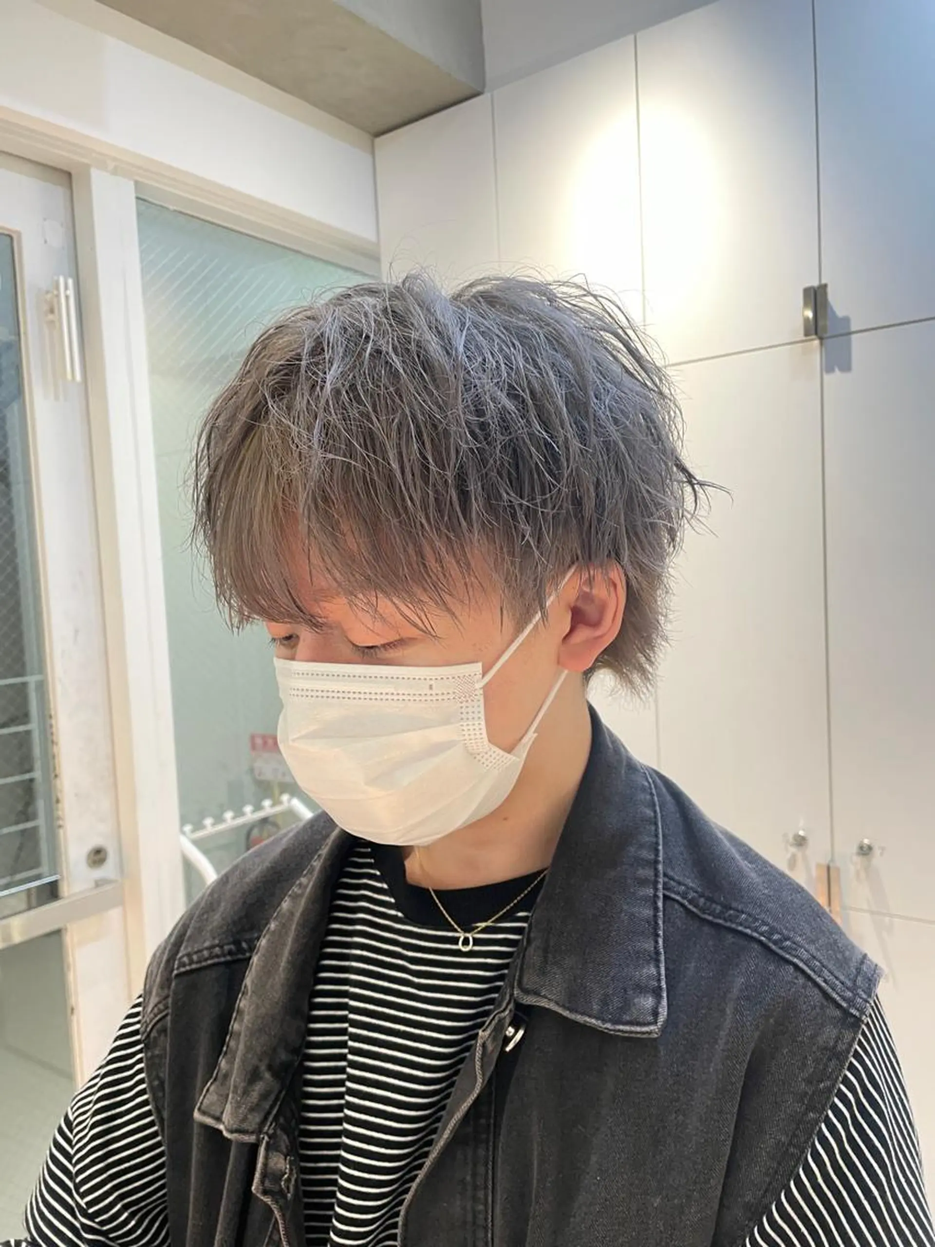 カラー ヘアアレンジ メンズ シースルーバング カット ヘアカラー トリートメント ヘアセット 艶髪✨寒色カラー✨ 翁長孝輔のヘアスタイル