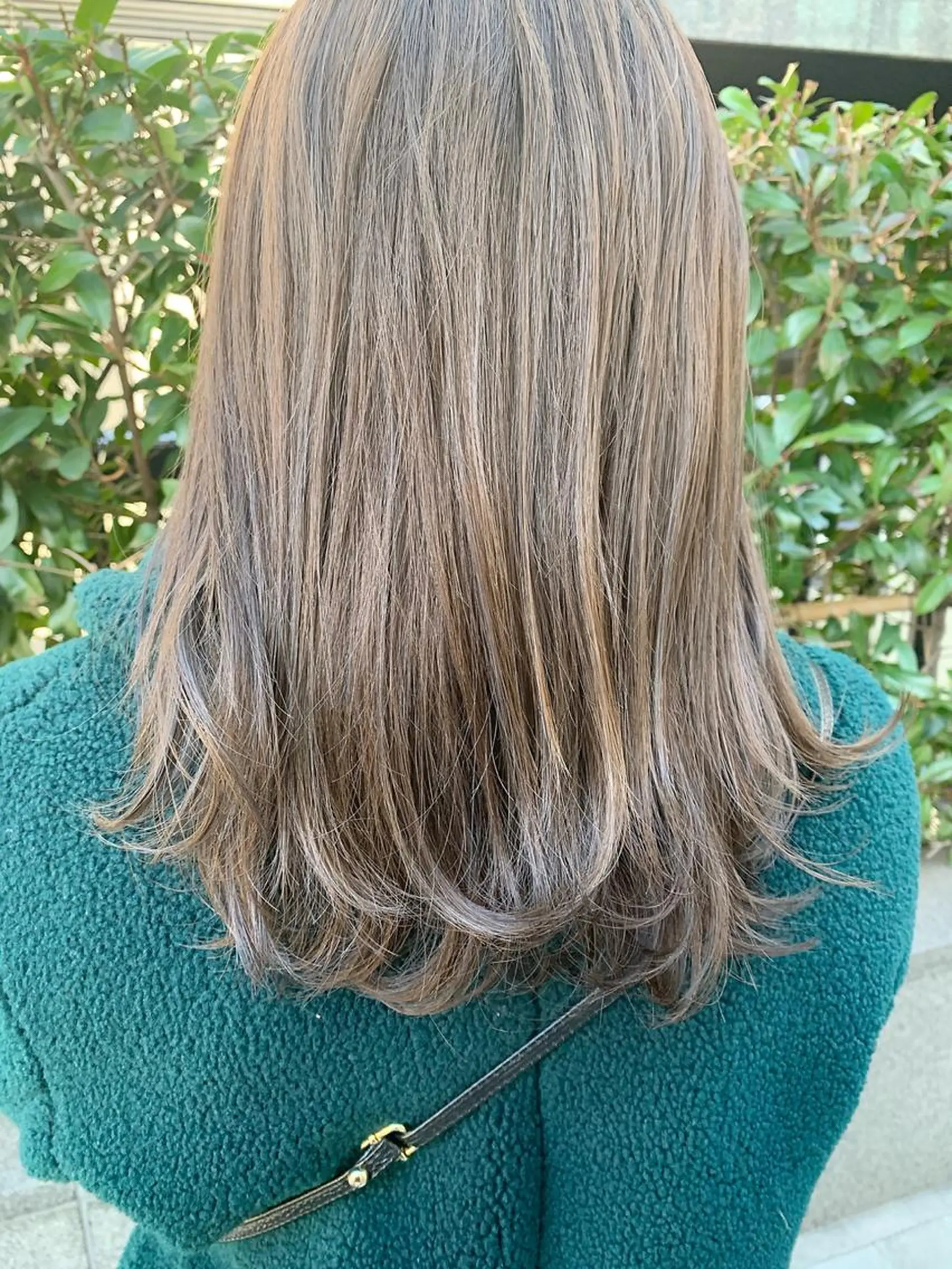 セミロング カラー ダブルカラー イヤリングカラー ハイライトカラー イルミナカラー インナーカラー ダブルカラー　/ インナーカラーMiiのヘアスタイル