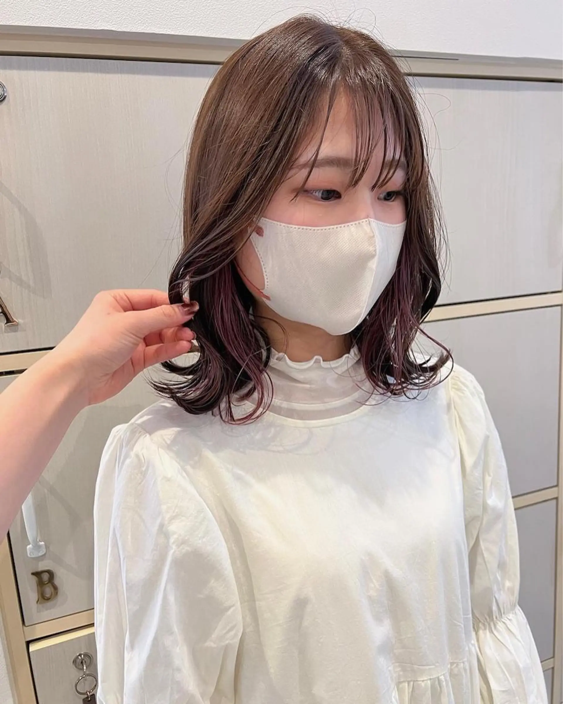 ミディアム カラー 淺井 捺央のヘアスタイル