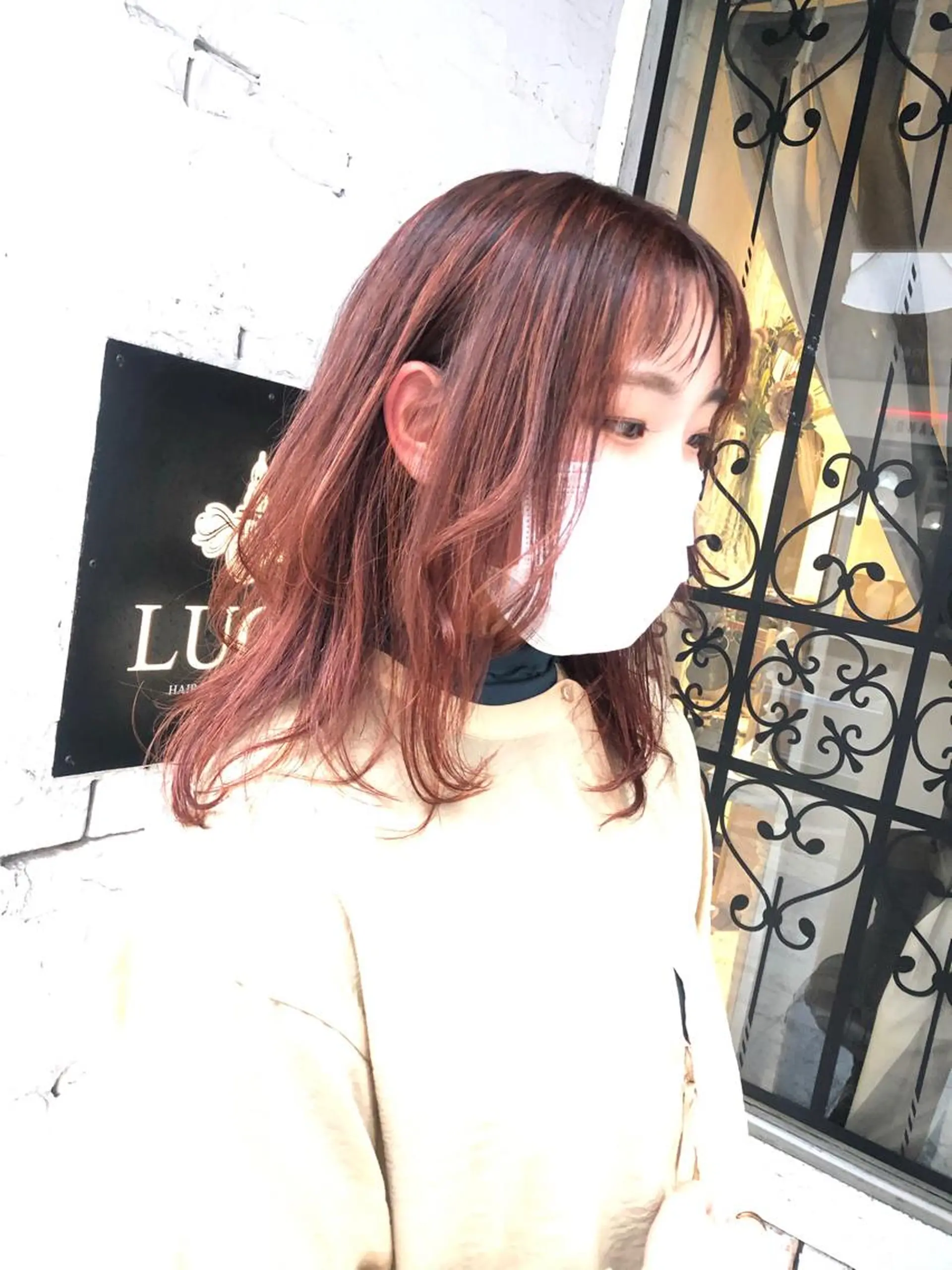 セミロング カラー オレンジ レイヤーカット フラミューム関内店所属・角地山 京子のヘアスタイル
