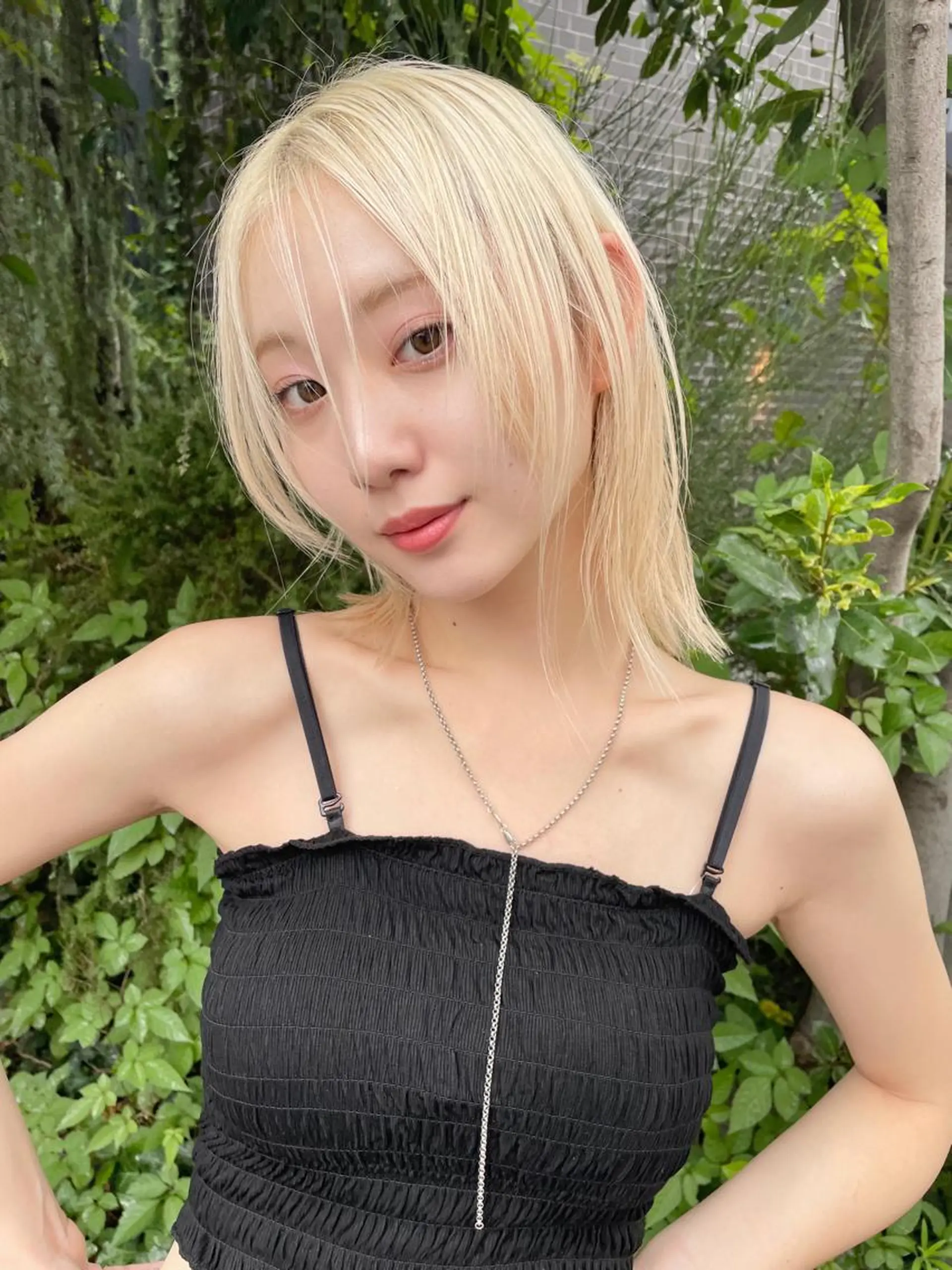 セミロング カラー パーマ ヘアアレンジ ネイル マツエク・マツパ アイブロウ 前髪パーマ/割れ癖 /レイヤー/駅近のヘアスタイル