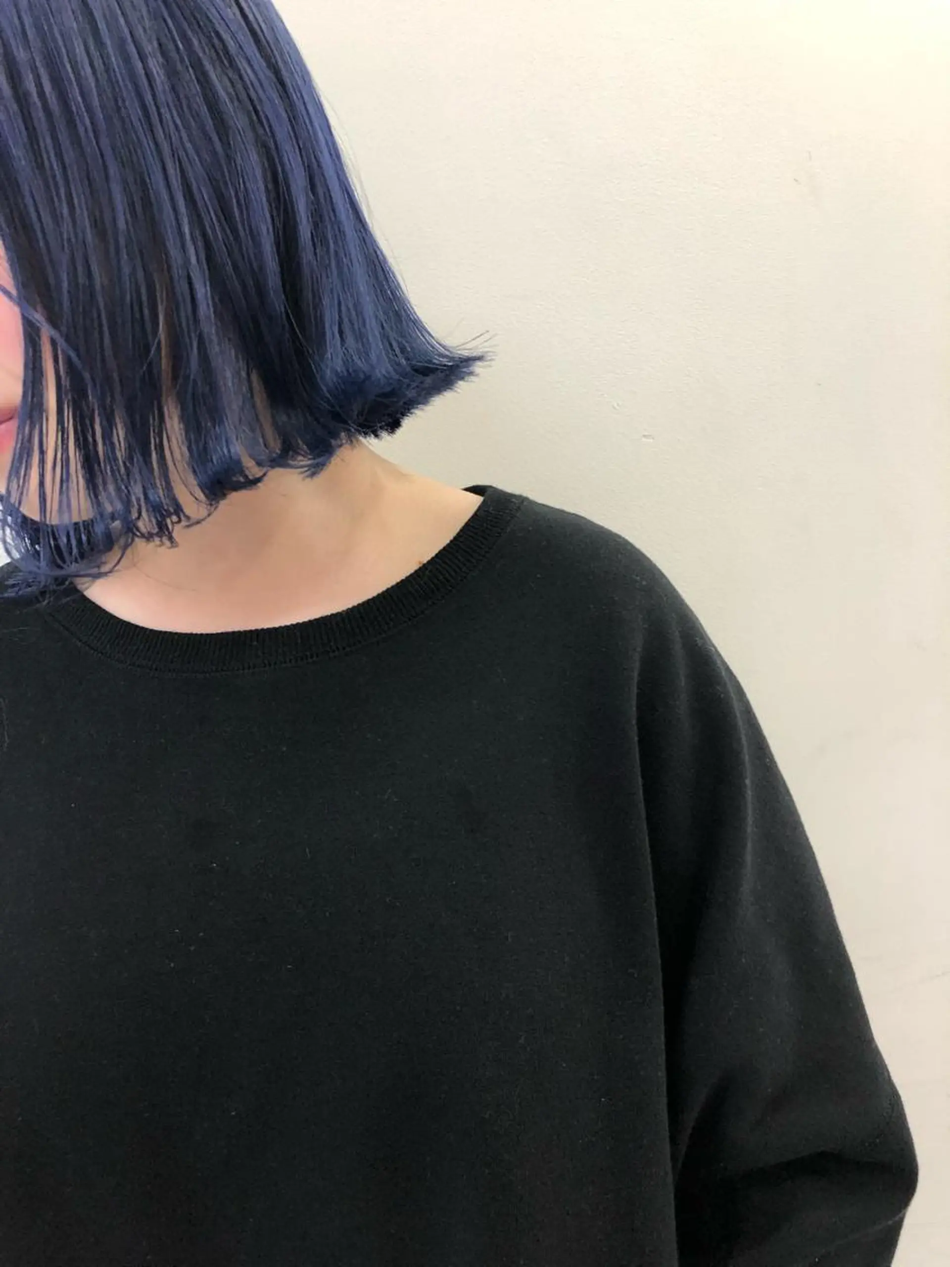 ショート カラー ブルーカラー ニシオカ タクヤのヘアスタイル