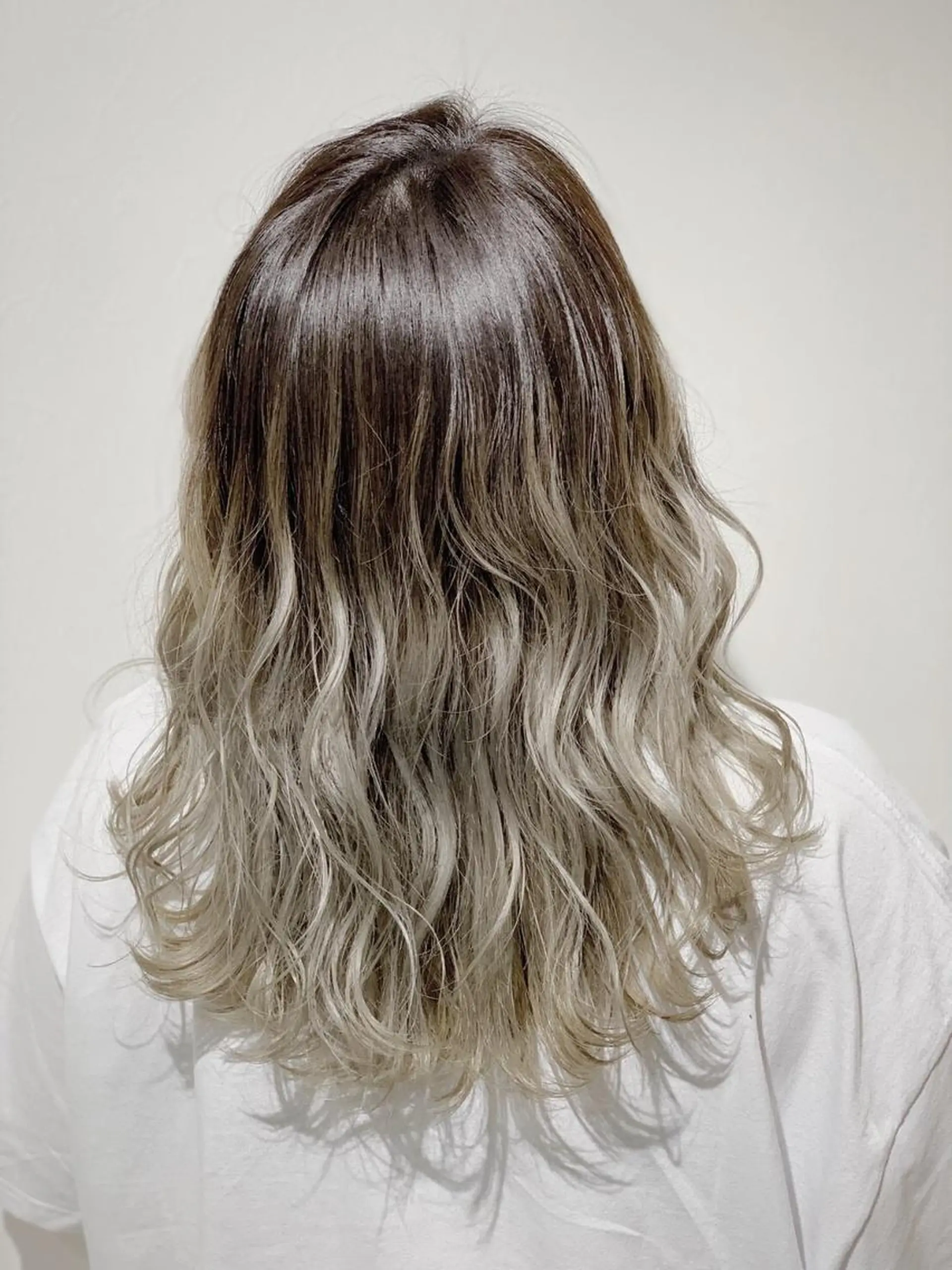 ロング カラー パーマ ヘアアレンジ レミーエクステ大阪 Device梅田のヘアスタイル