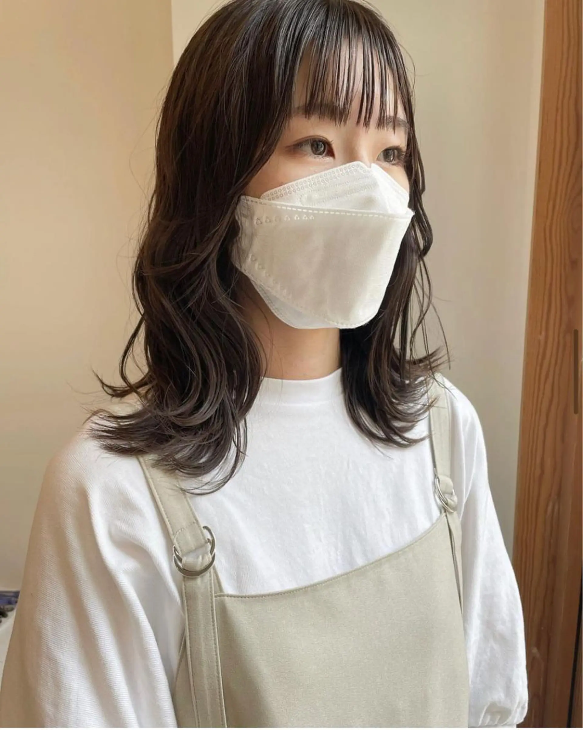 ミディアム カラー ベージュカラー オリーブベージュ レイヤーカット カット ヘアカラー トリートメント 髪質改善ストレート✨ パーマヘア✨YUKIのヘアスタイル