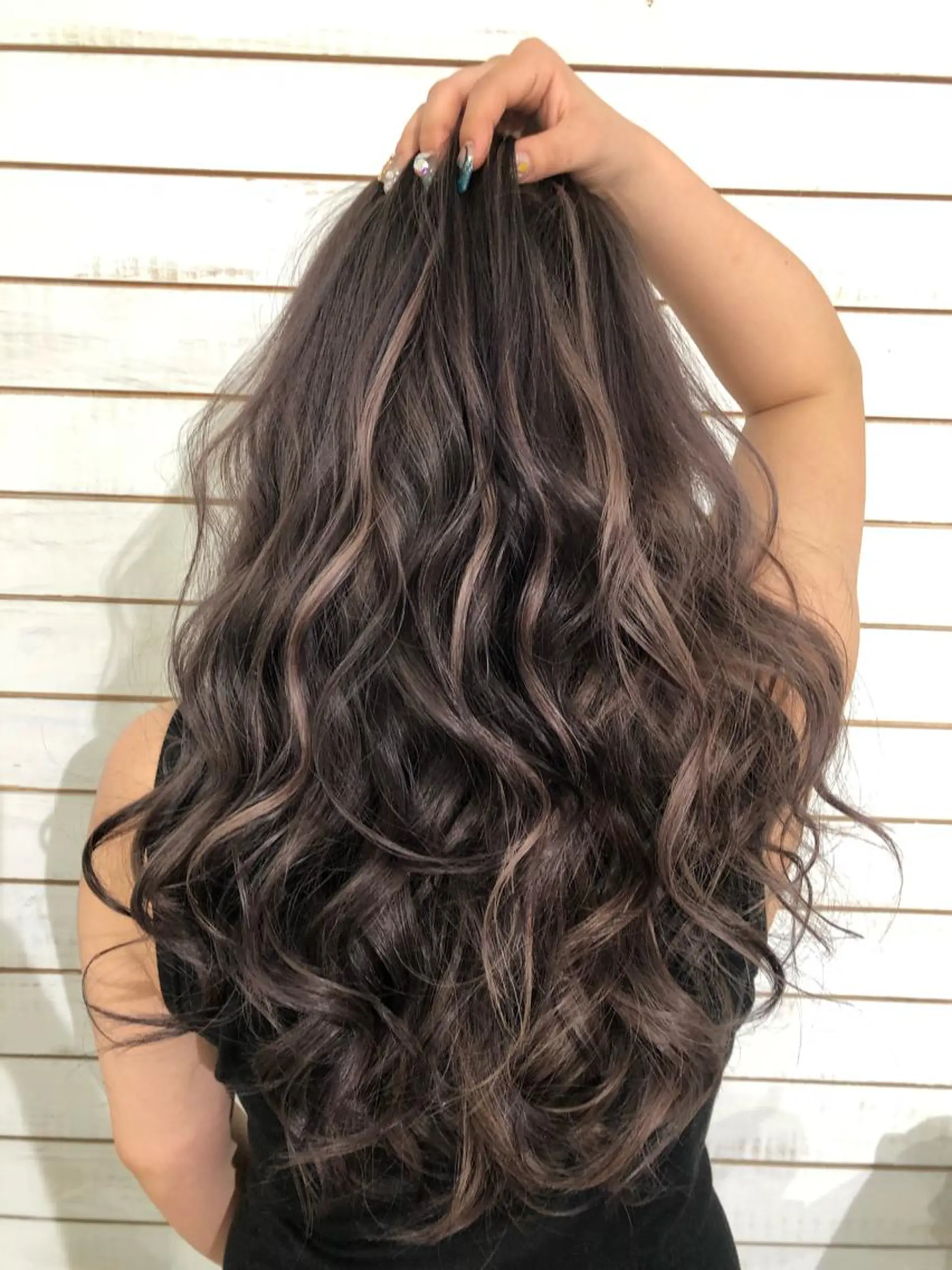 セミロング カラー ヘアアレンジ グレージュ ハイライトカラー ハイライト ヘアカラー 🦋美髪／エクステ 🦋アベイクミのヘアスタイル