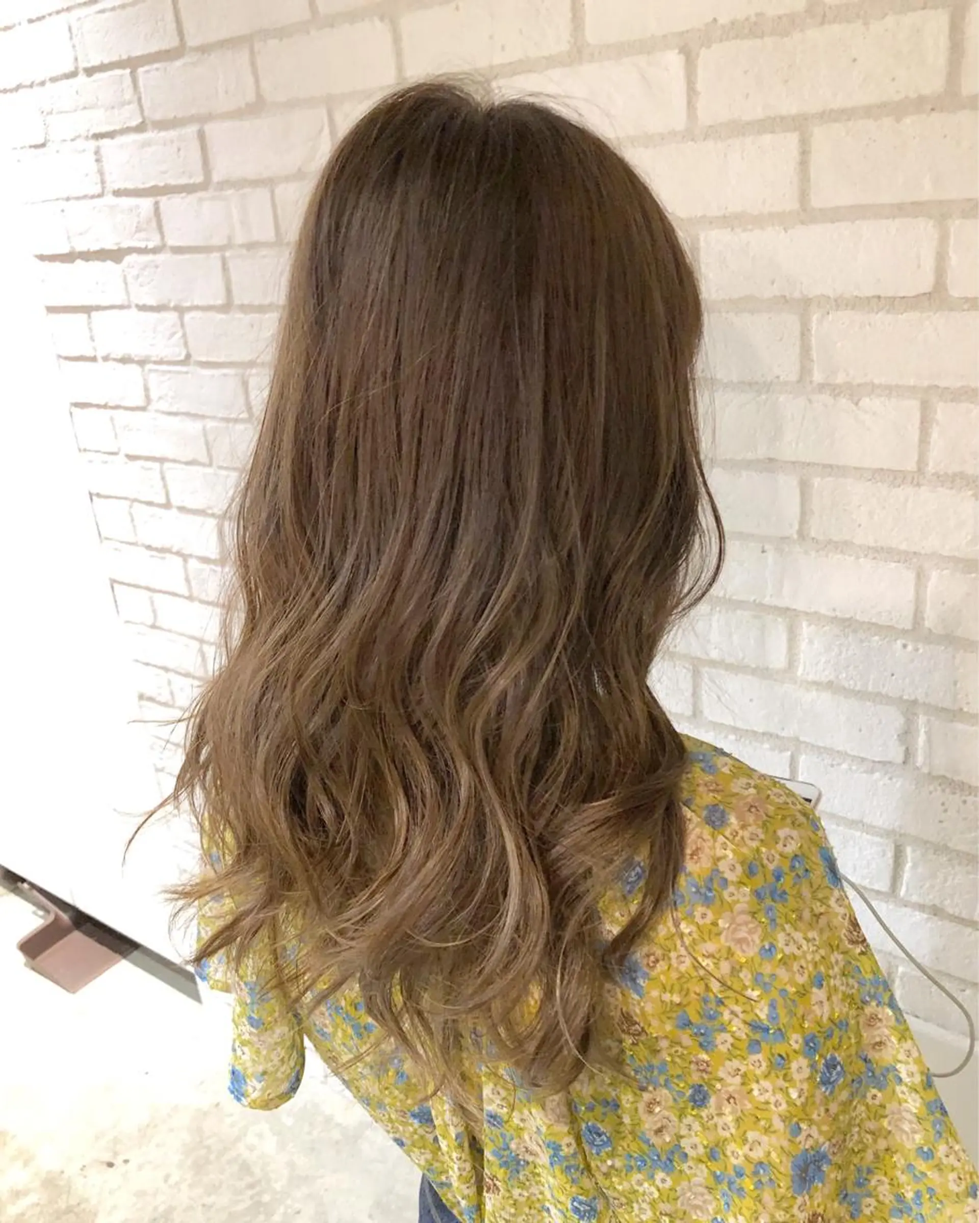 セミロング カラー グレージュ GO TODAY シェアサロン 新宿Aura店所属・佐藤 高徳のヘアスタイル