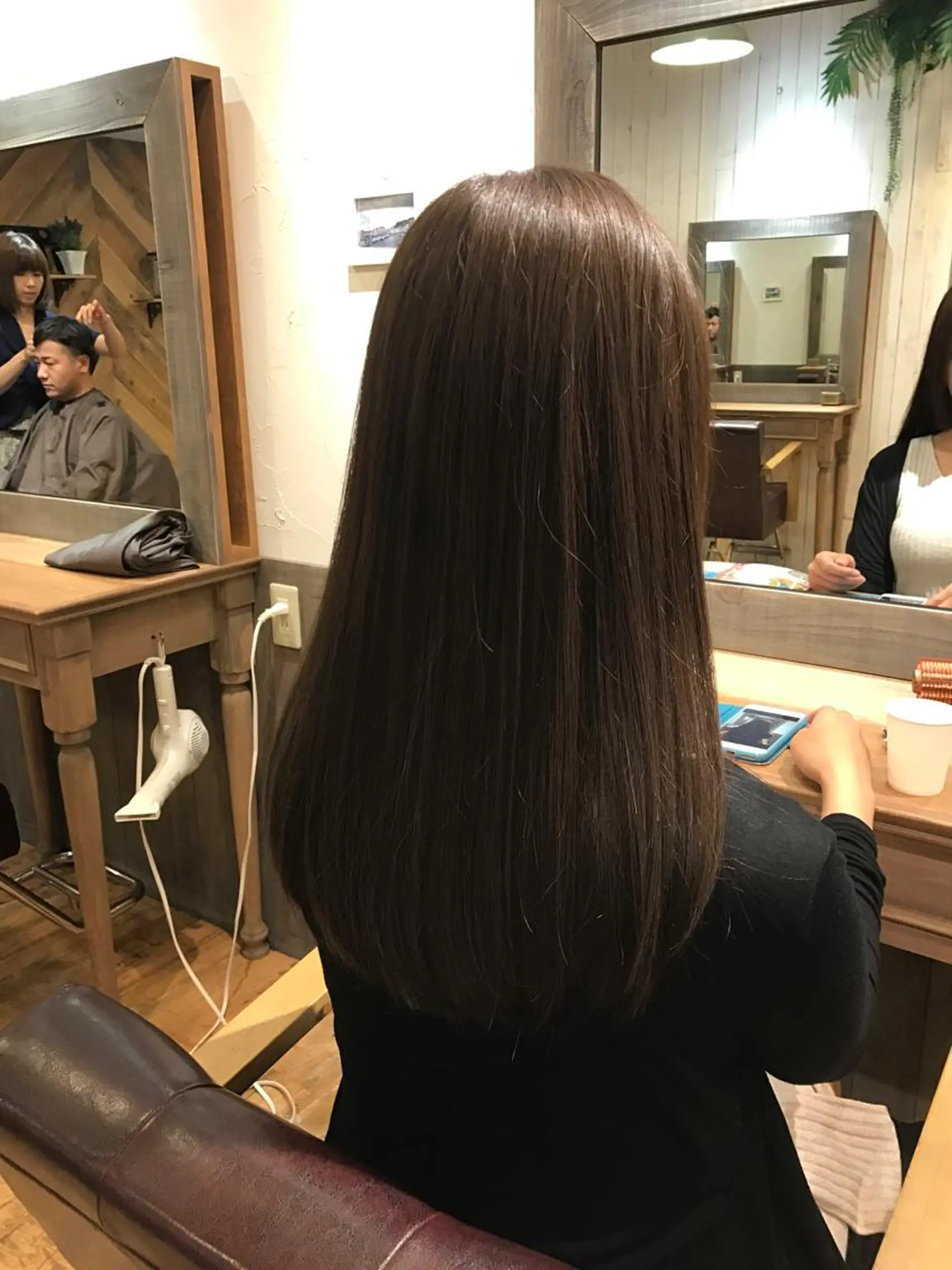 カラー カット 縮毛矯正 トリートメント フルールbyリトル所属・✨美髪矯正・髪質改善 特化✨CHIKA✨のヘアスタイル