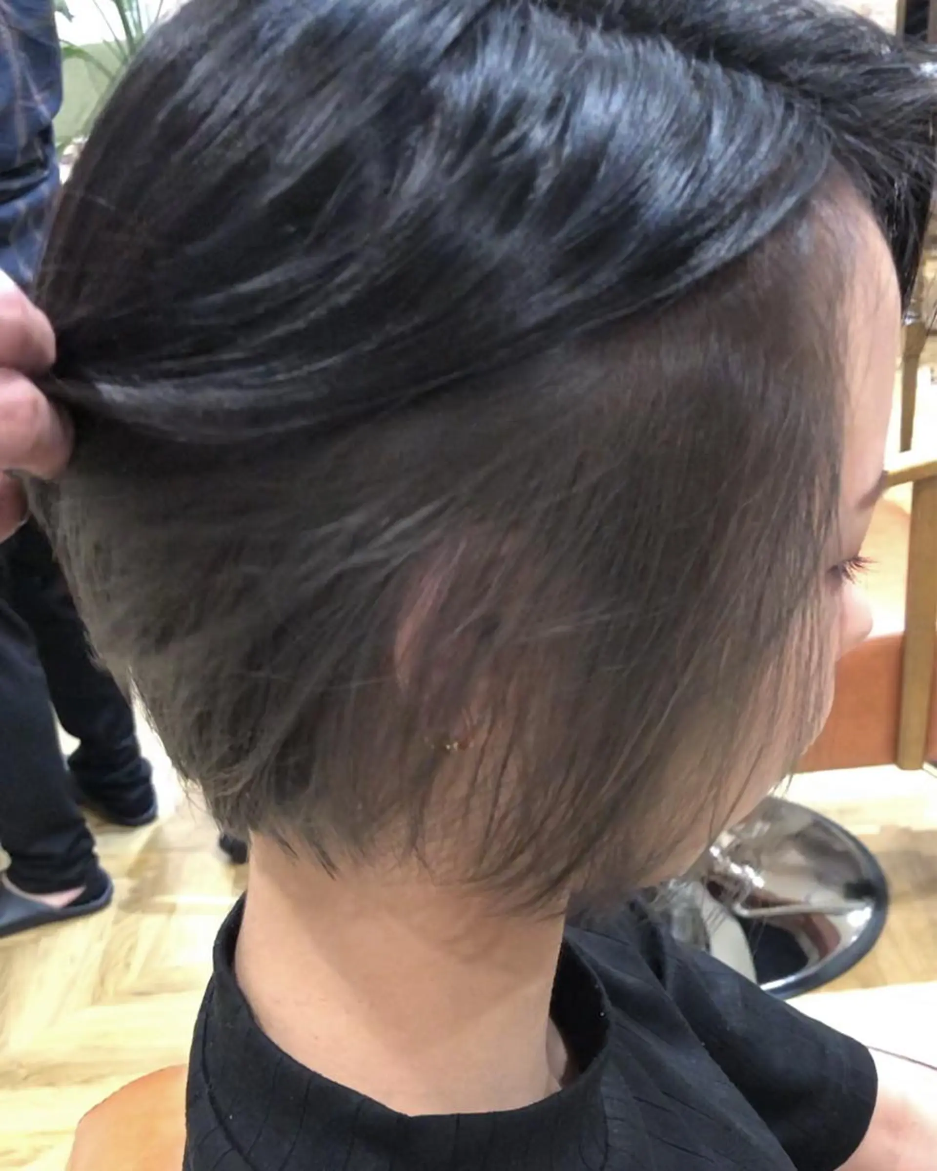 ショート カット ヘアカラー 大沼 佑英のヘアスタイル