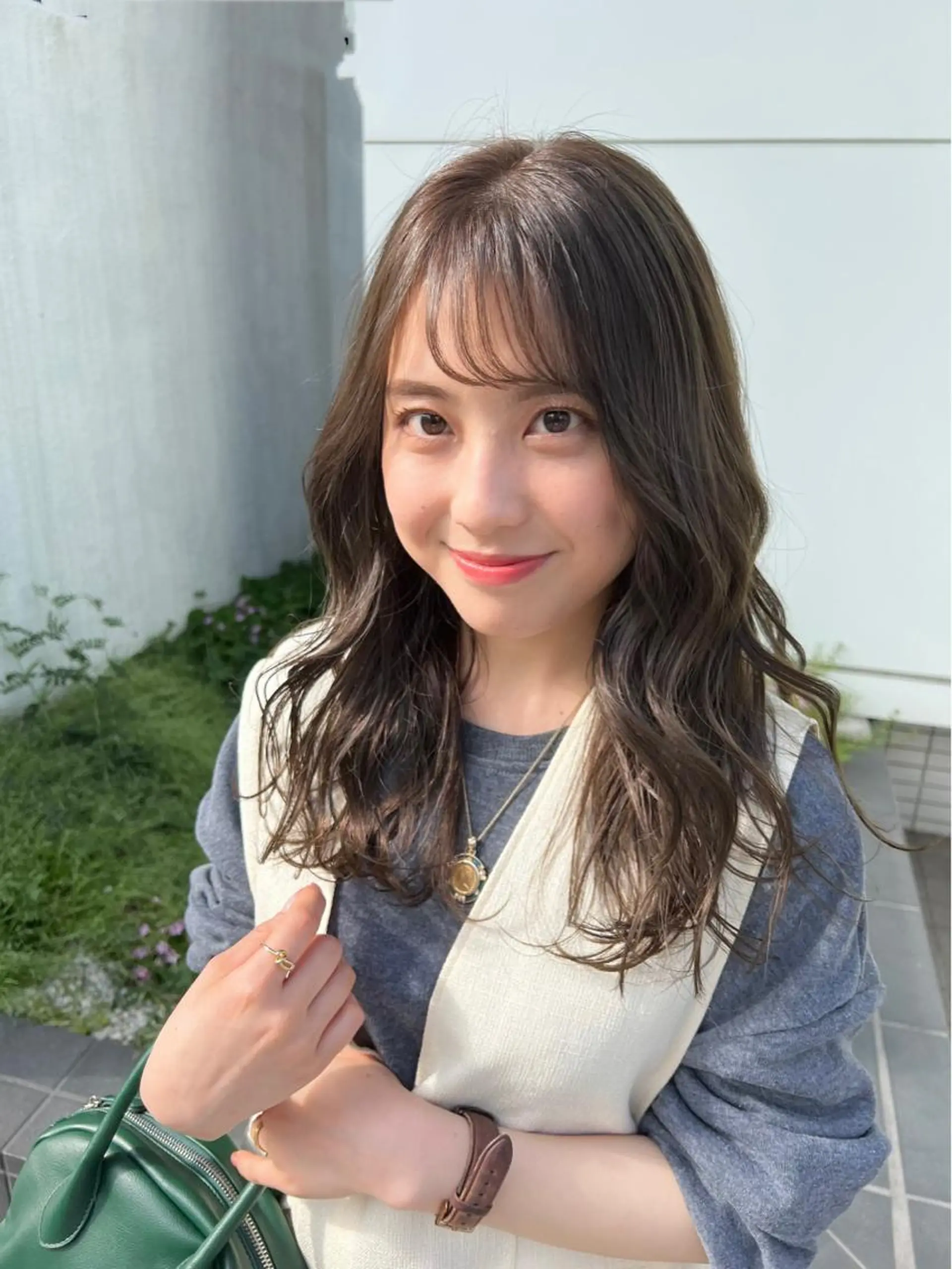 セミロング カラー le'a所属・谷町/Le'a /竹原詩緒奈のヘアスタイル