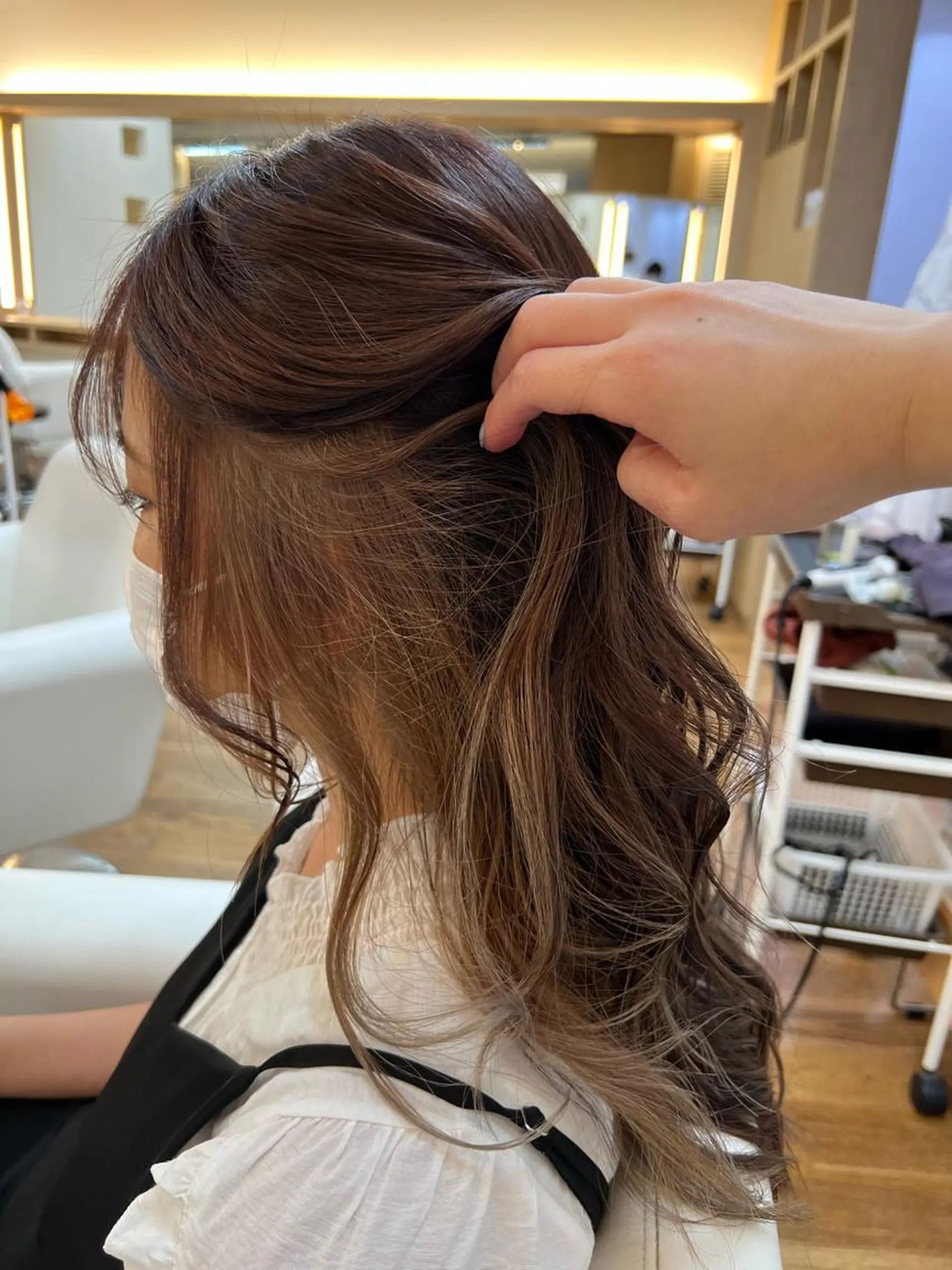 ロング カラー ベージュカラー インナーカラー ✂︎HITOMI ✂︎のヘアスタイル