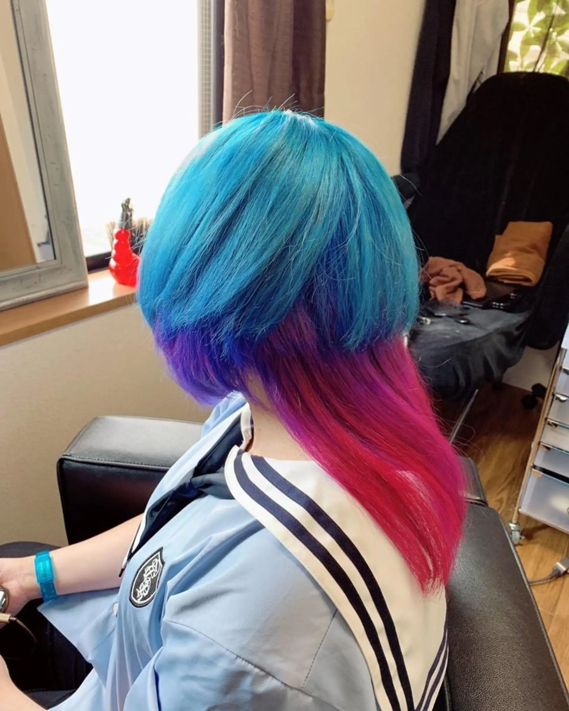 ロング カラー ブリーチ カット ヘアカラー トリートメント じょん 。のヘアスタイル