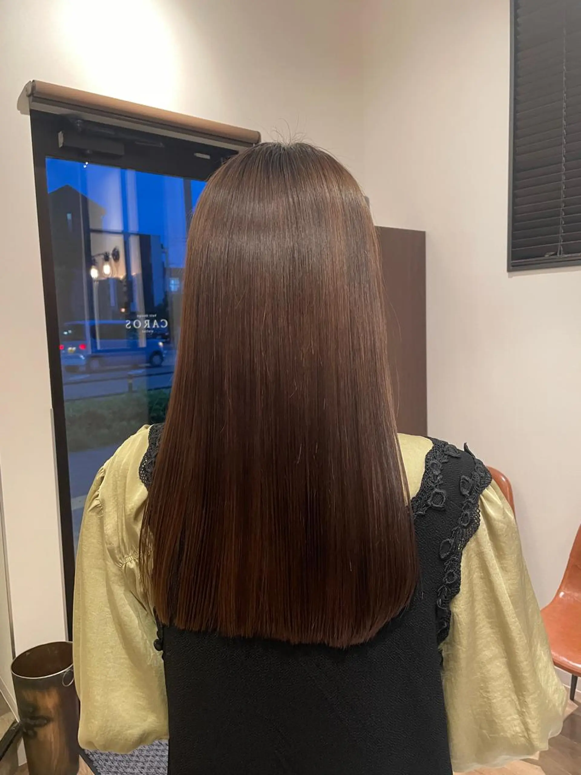 ロング CAROS　atelier所属・安倍 辰哉のヘアスタイル