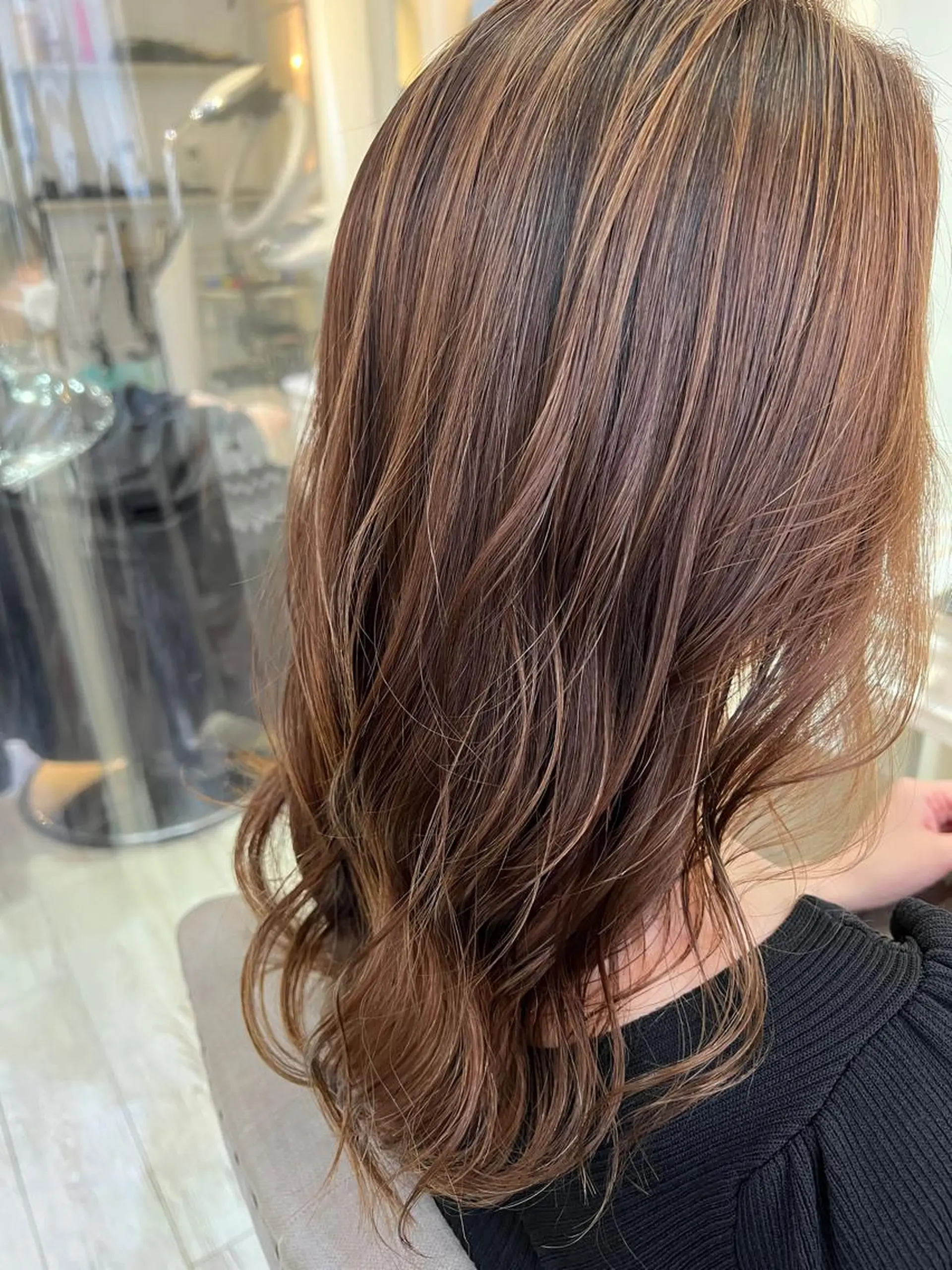 ロング ボブ デート ハイライト 髪質改善 韓国風ヘア 🌈安藤愛/透明感 艶カラー🫧ROWのヘアスタイル