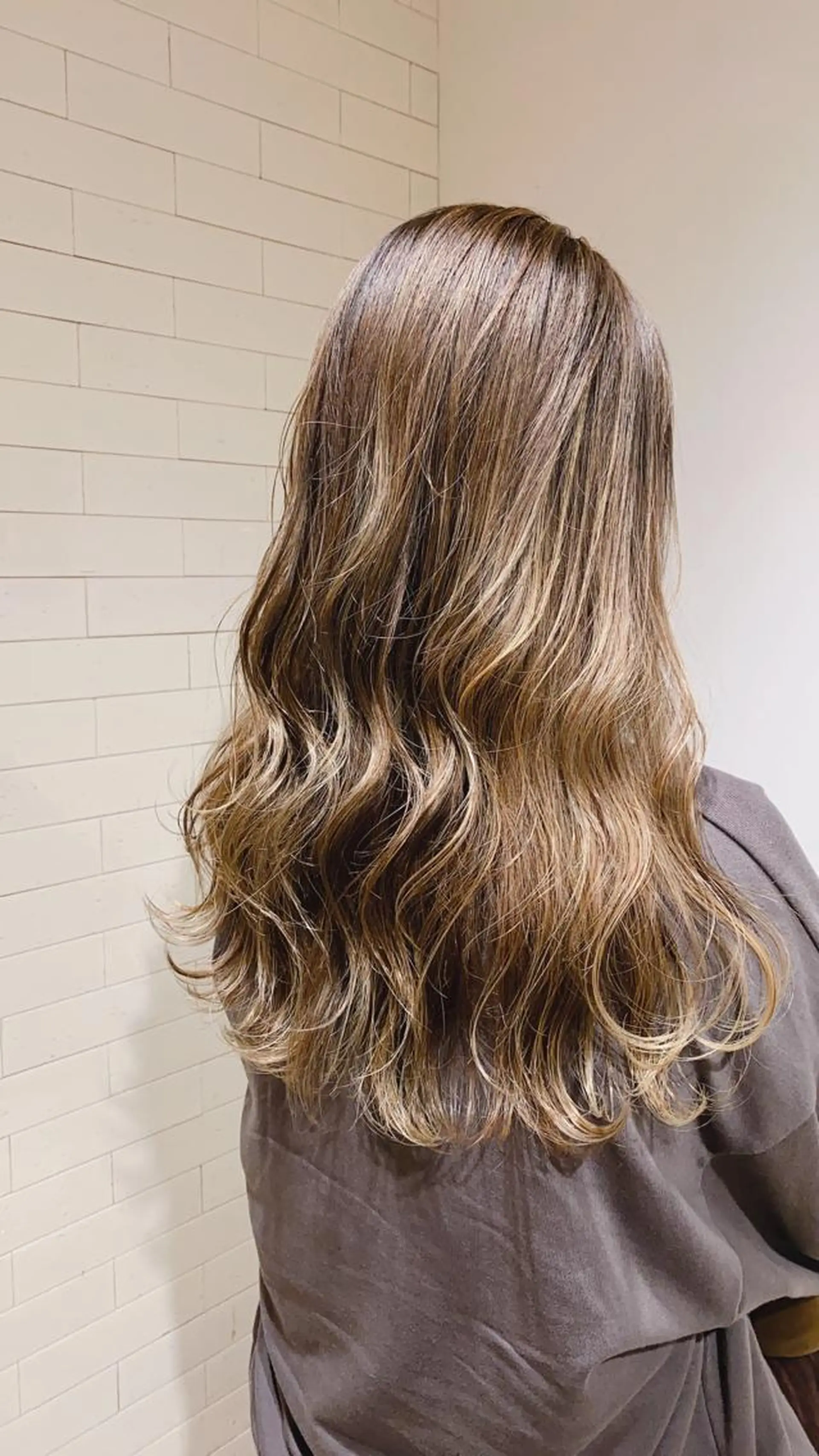 ロング ショートボブ アッシュ ボブ 外国人風カラー ハイライト メンズツイスパ ショートフクヤマシンのヘアスタイル