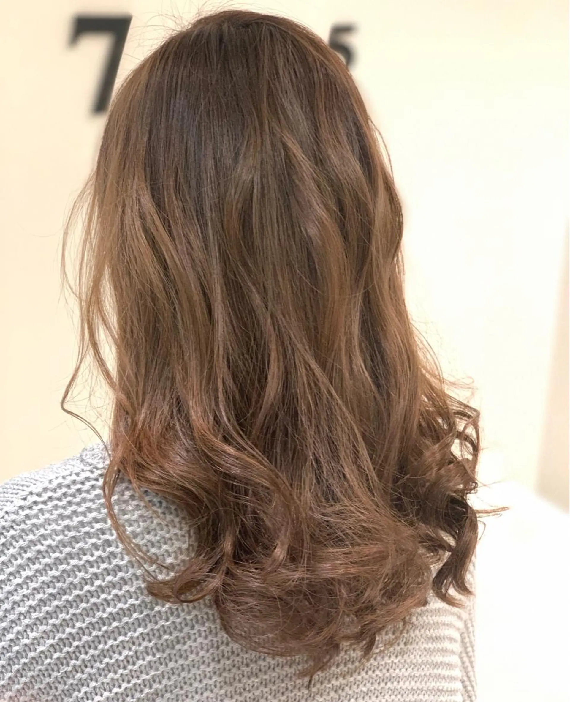 ロング カラー ヘアカラー トリートメント 松吉 純平のヘアスタイル
